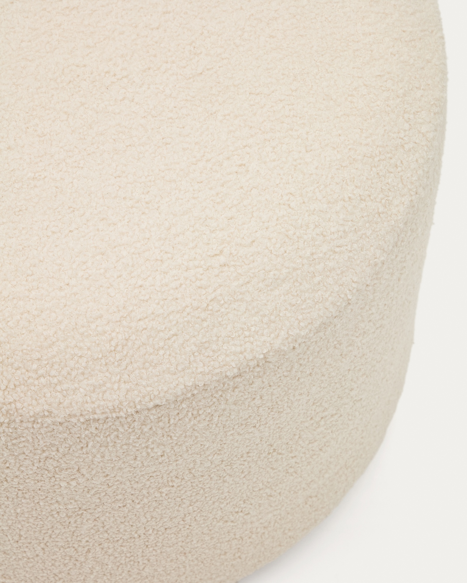 Kaeli Пуф для ног со съемным чехлом из экрю букле Ø 60 La Forma (ex Julia Grup)