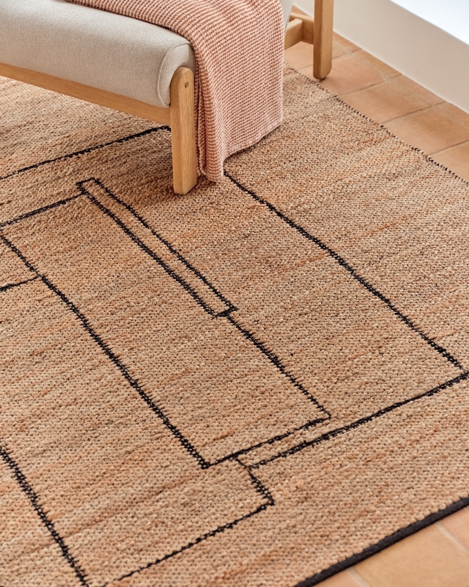 Ковер Velira из джута с графическим рисунком 160 x 230 см La Forma (ex Julia Grup)