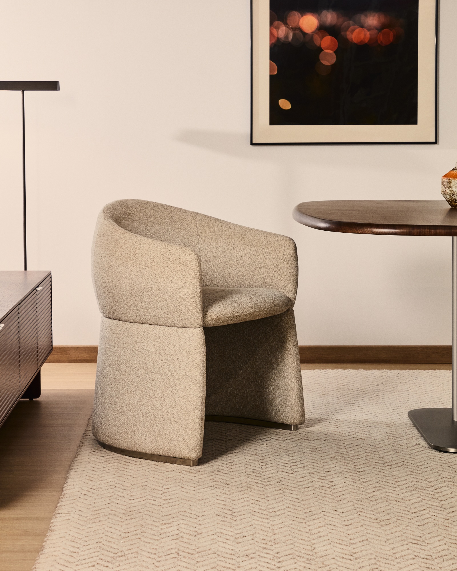 Стул Bosca из бежевой синели La Forma (ex Julia Grup)