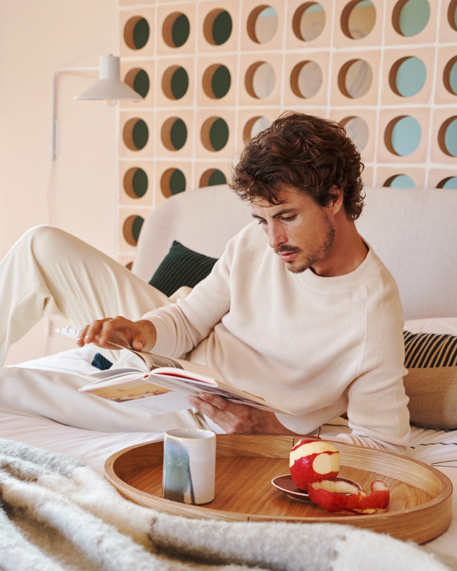 Octavia Прикроватная тумбочка из ясеневой фанеры Ø 55 см La Forma (ex Julia Grup)