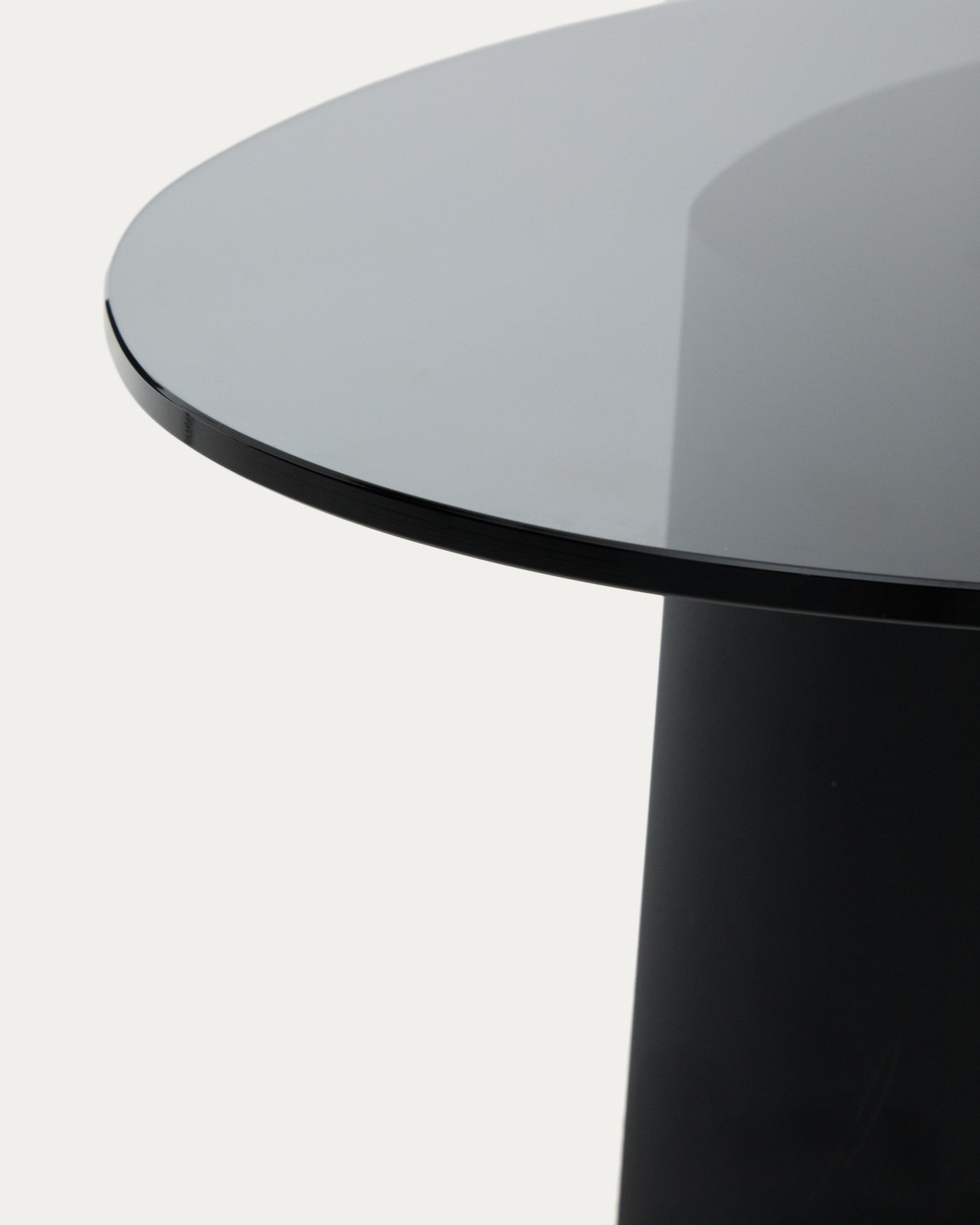 Приставной столик Olir из черной стали и закаленного стекла, 82 x 74 см La Forma 482447