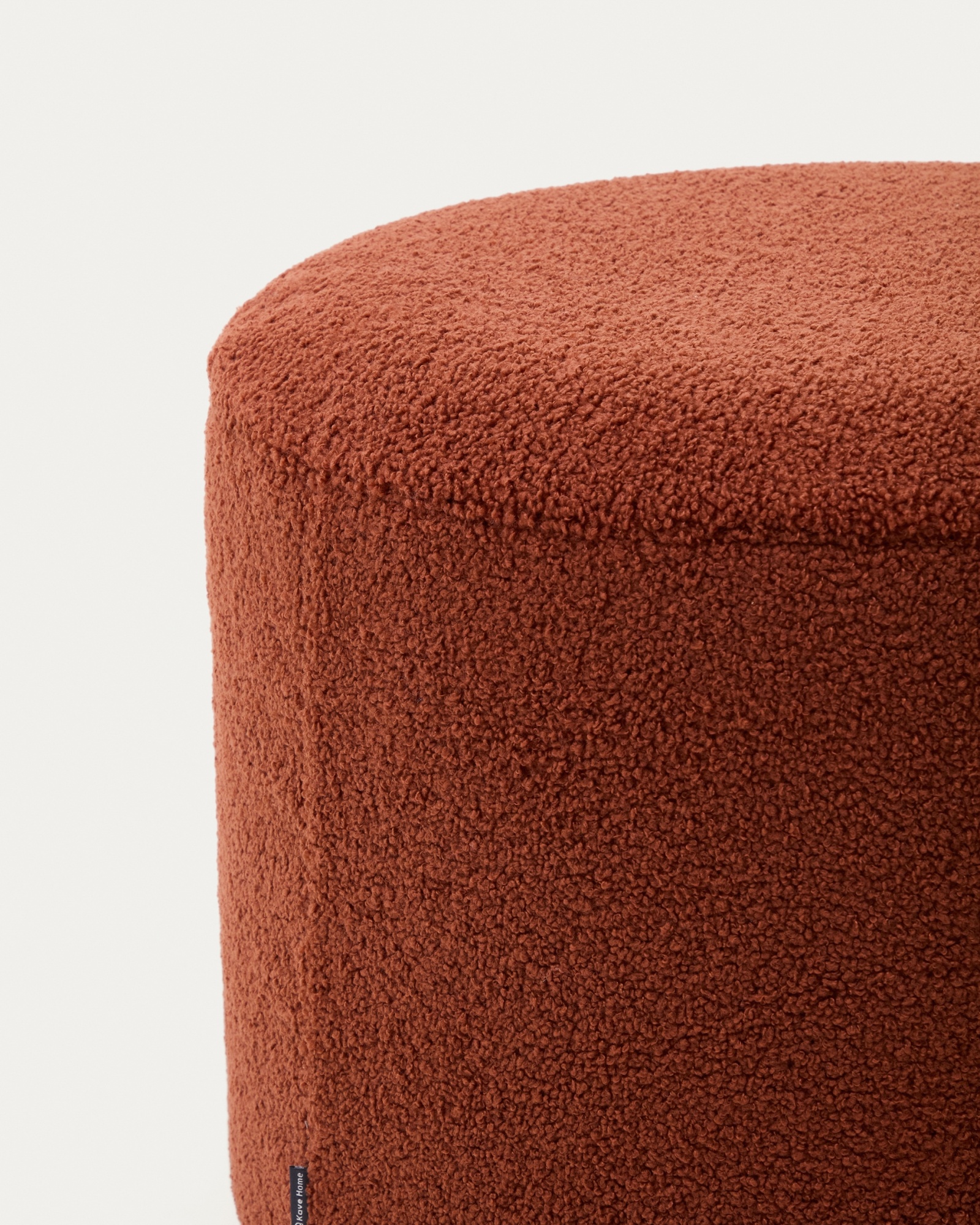 Kaeli Пуф для ног со съемным чехлом из терракотового букле Ø 60 La Forma (ex Julia Grup)