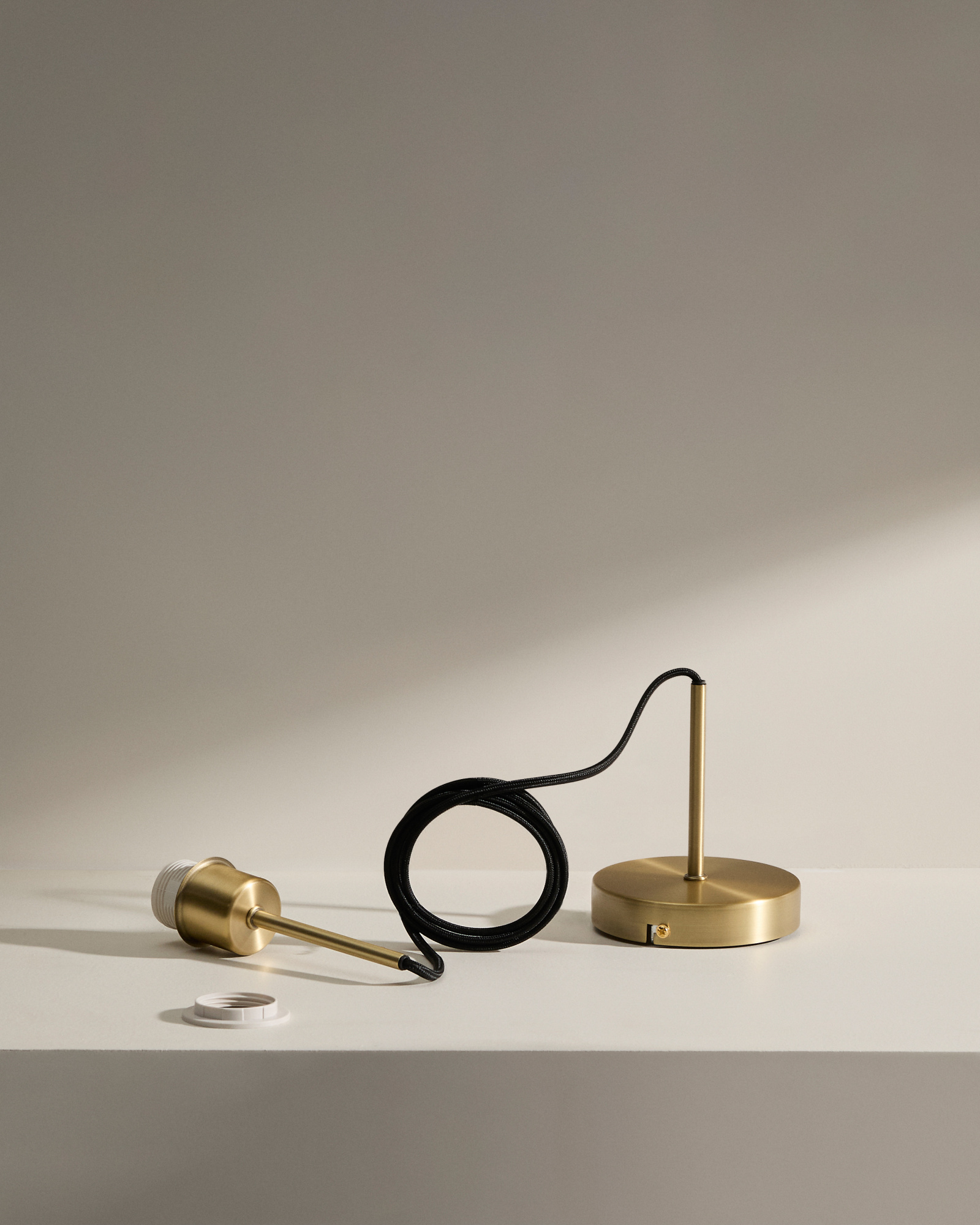 Крепление для металлического потолочного светильника Fulvia с золотой отделкой La Forma (ex Julia Grup)