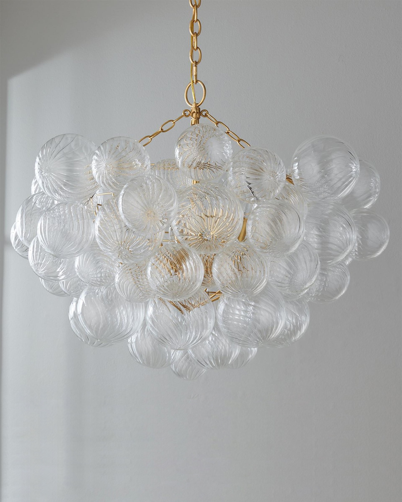 Большая стеклянная люстра Алисия [L] Louvre Home LHLCH420324SWL