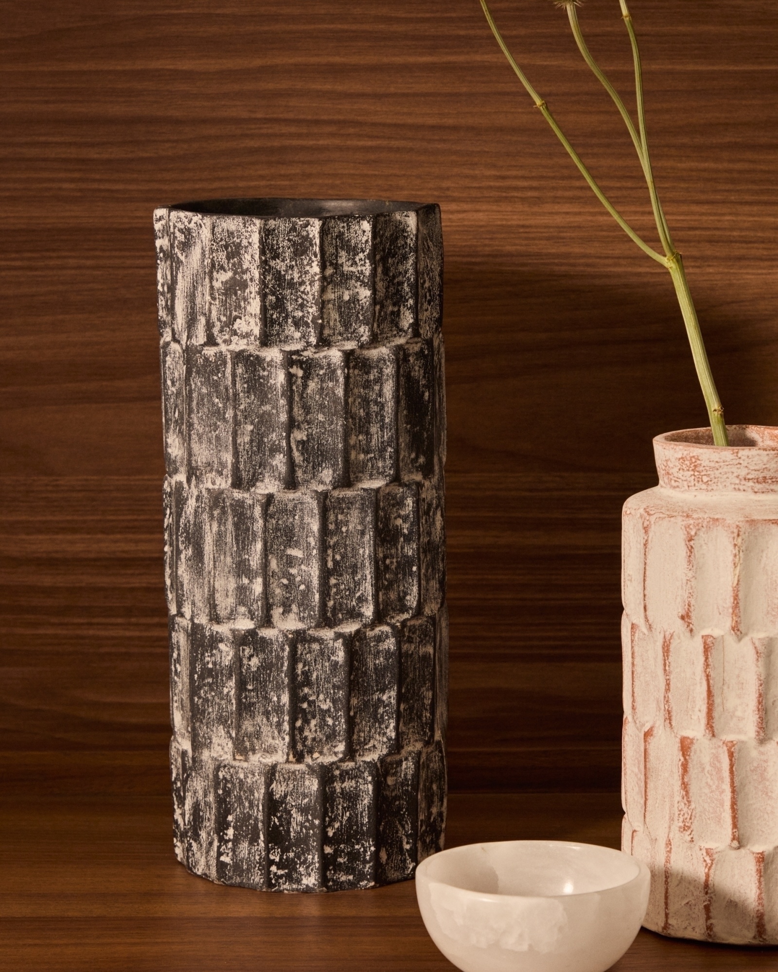 Arisa черная ваза из папье-маше, 31 см La Forma (ex Julia Grup)