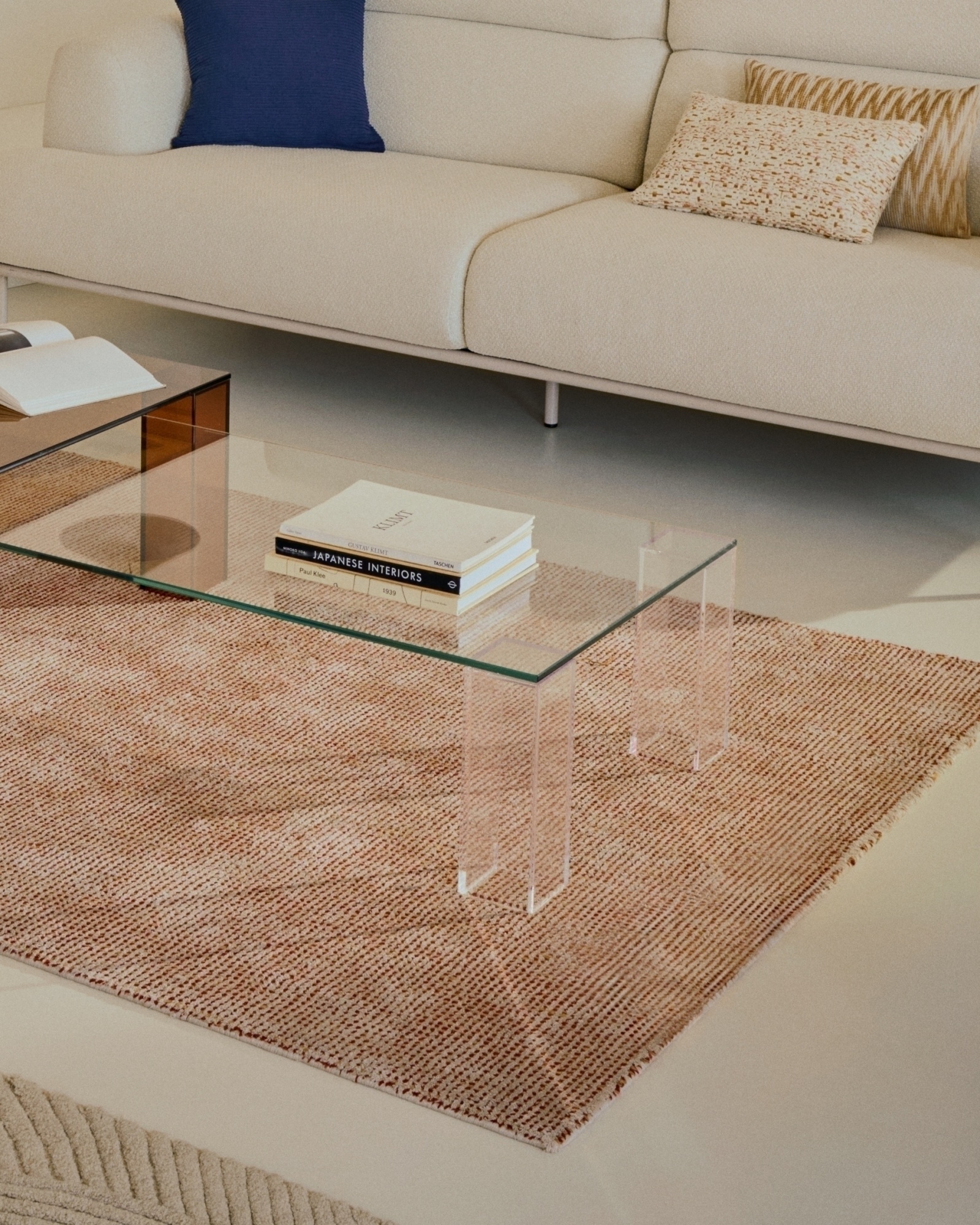 Журнальный столик Adularia из стекла прозрачного цвета 140 x 60 La Forma (ex Julia Grup)