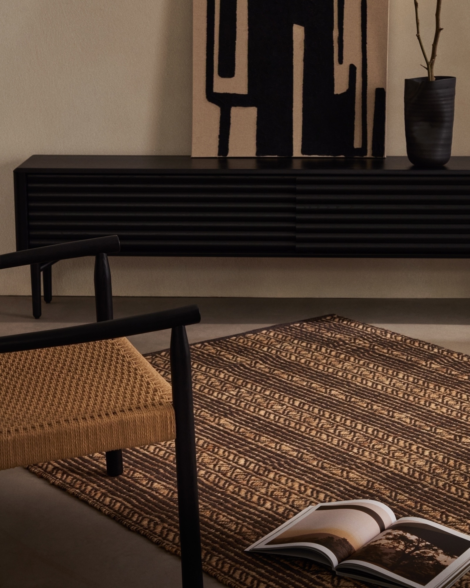 Salmi Абстрактная картина на льне бежевого и черного цвета 100 х 70 см La Forma (ex Julia Grup)