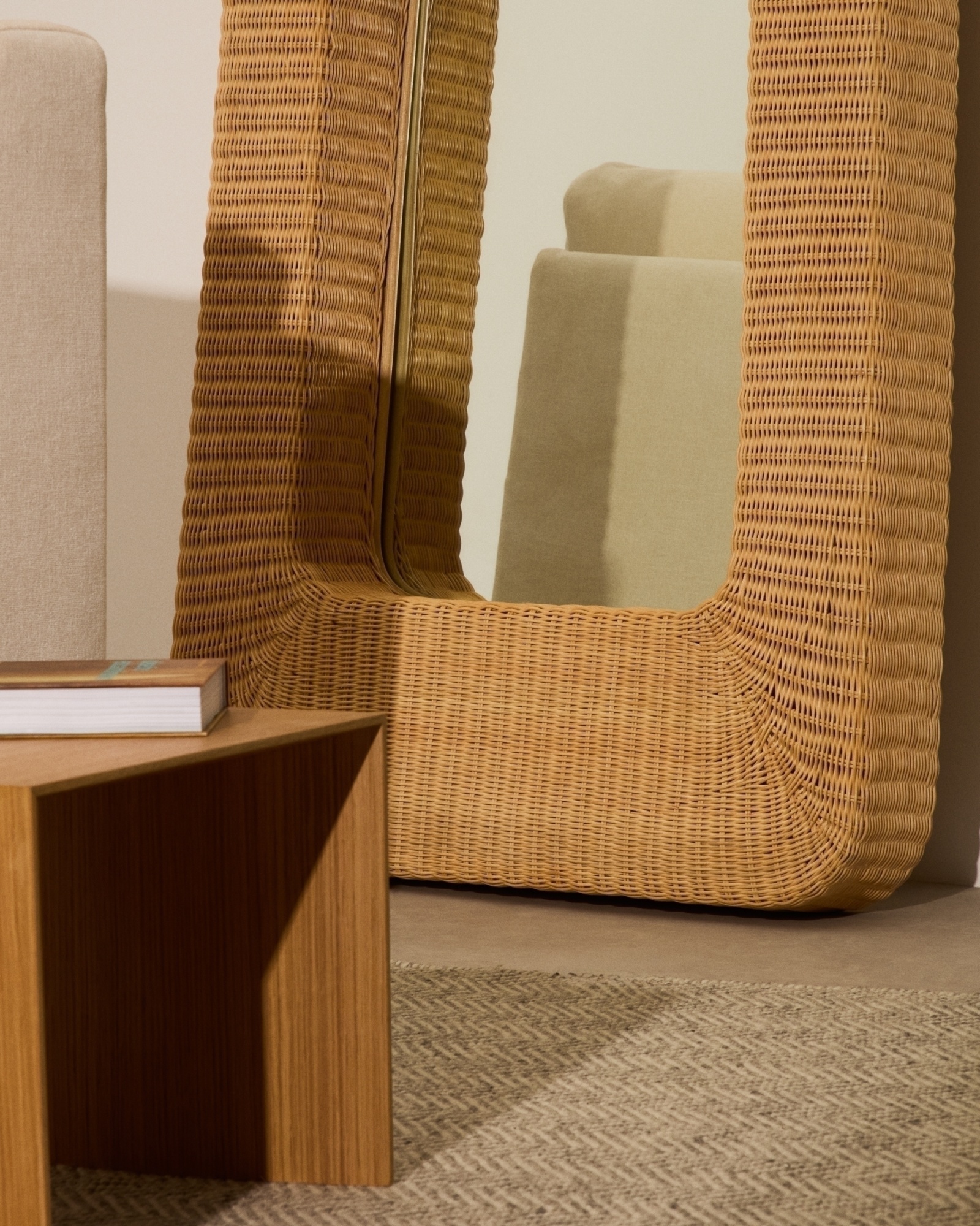 Зеркало из ротанга Zilna 58 x 120 см La Forma (ex Julia Grup)