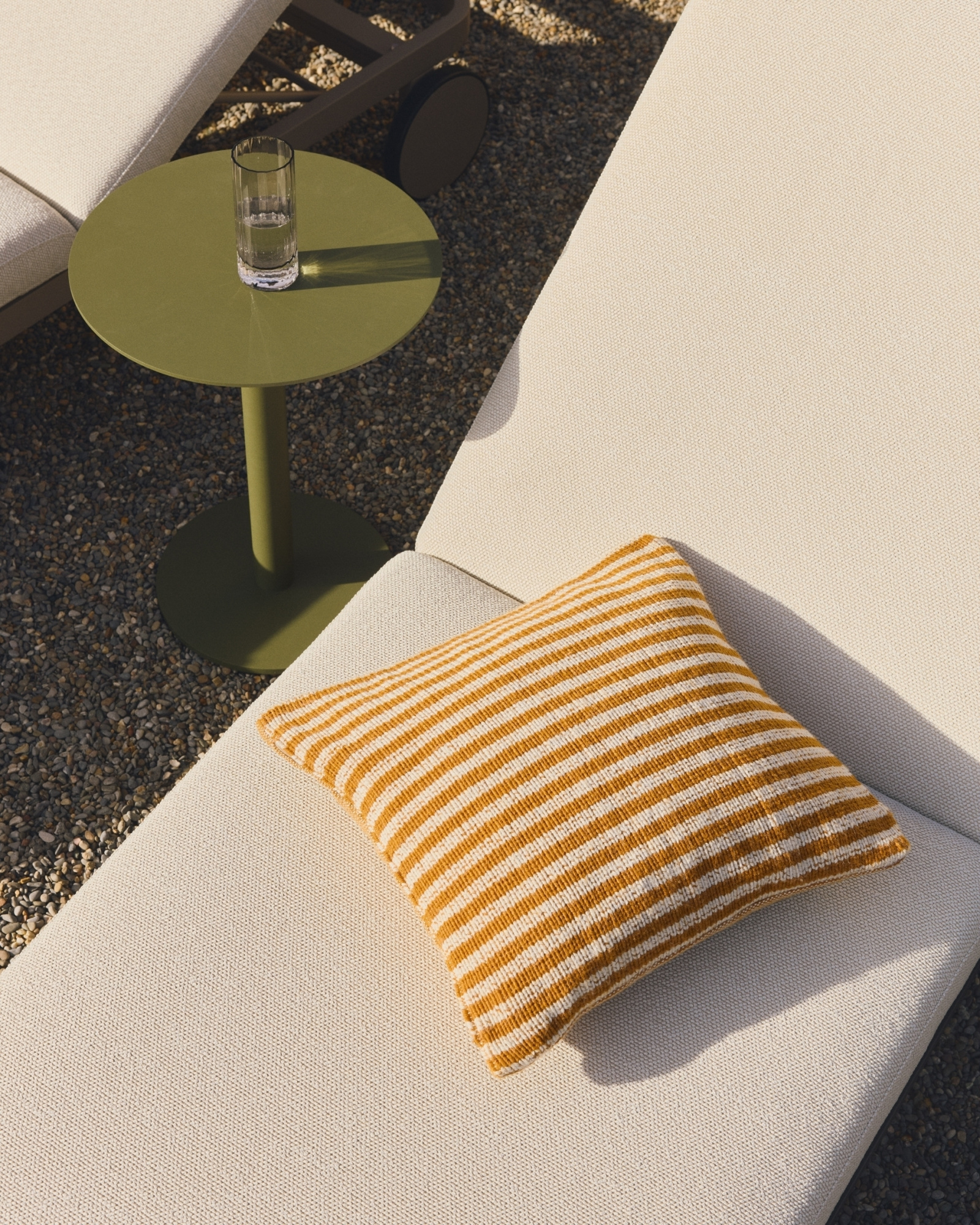 Шезлонг Kionia из алюминия цвета графит La Forma 482009