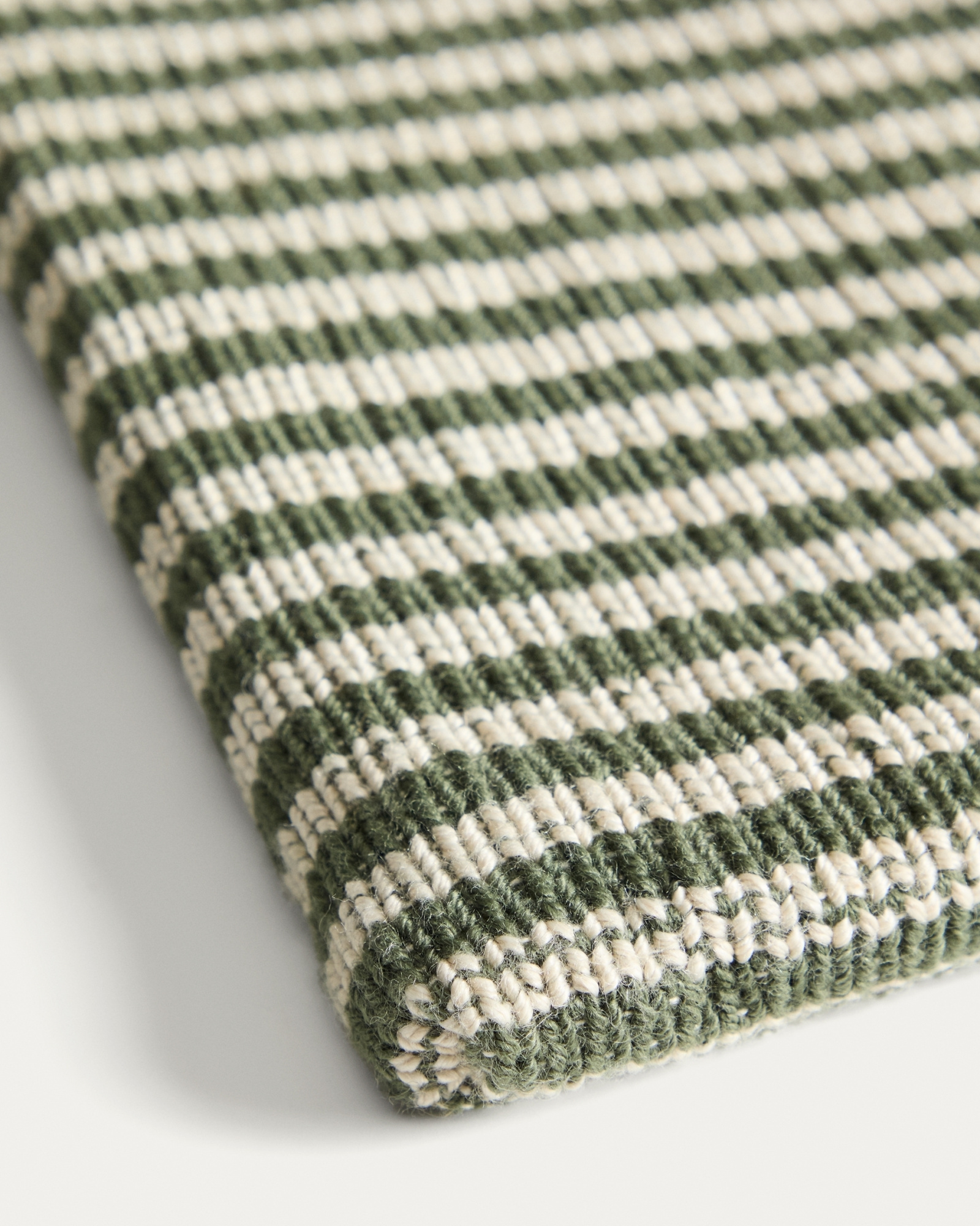 Подушка для стула Dirome в зеленую полоску, 100% ПЭТ, 40 x 40 см La Forma 481407