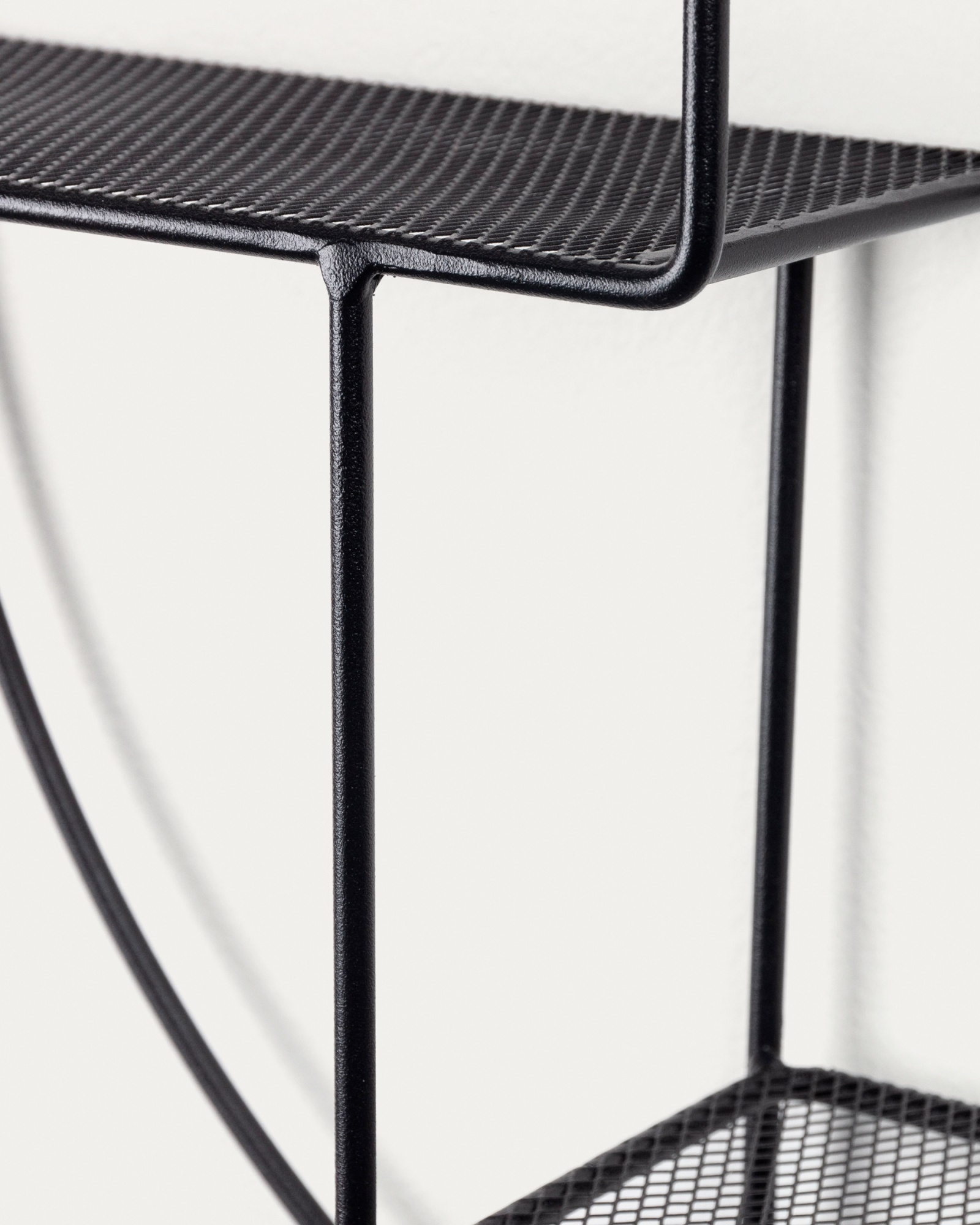 Полка Across Ø60 металл черный La Forma (ex Julia Grup)