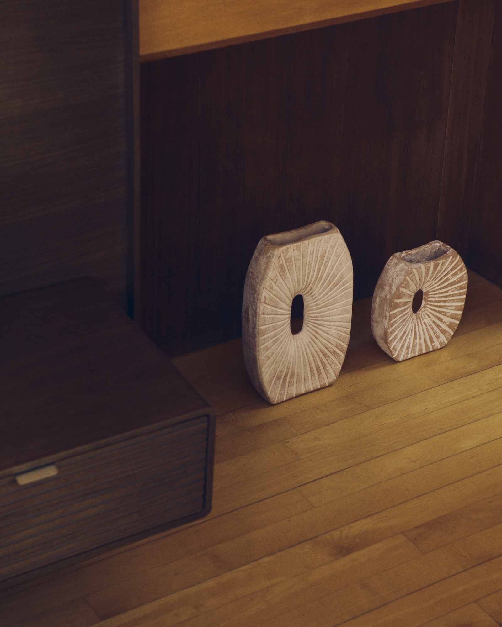 Ваза Valura из папье-маше розового и бежевого цвета 31 см La Forma (ex Julia Grup)