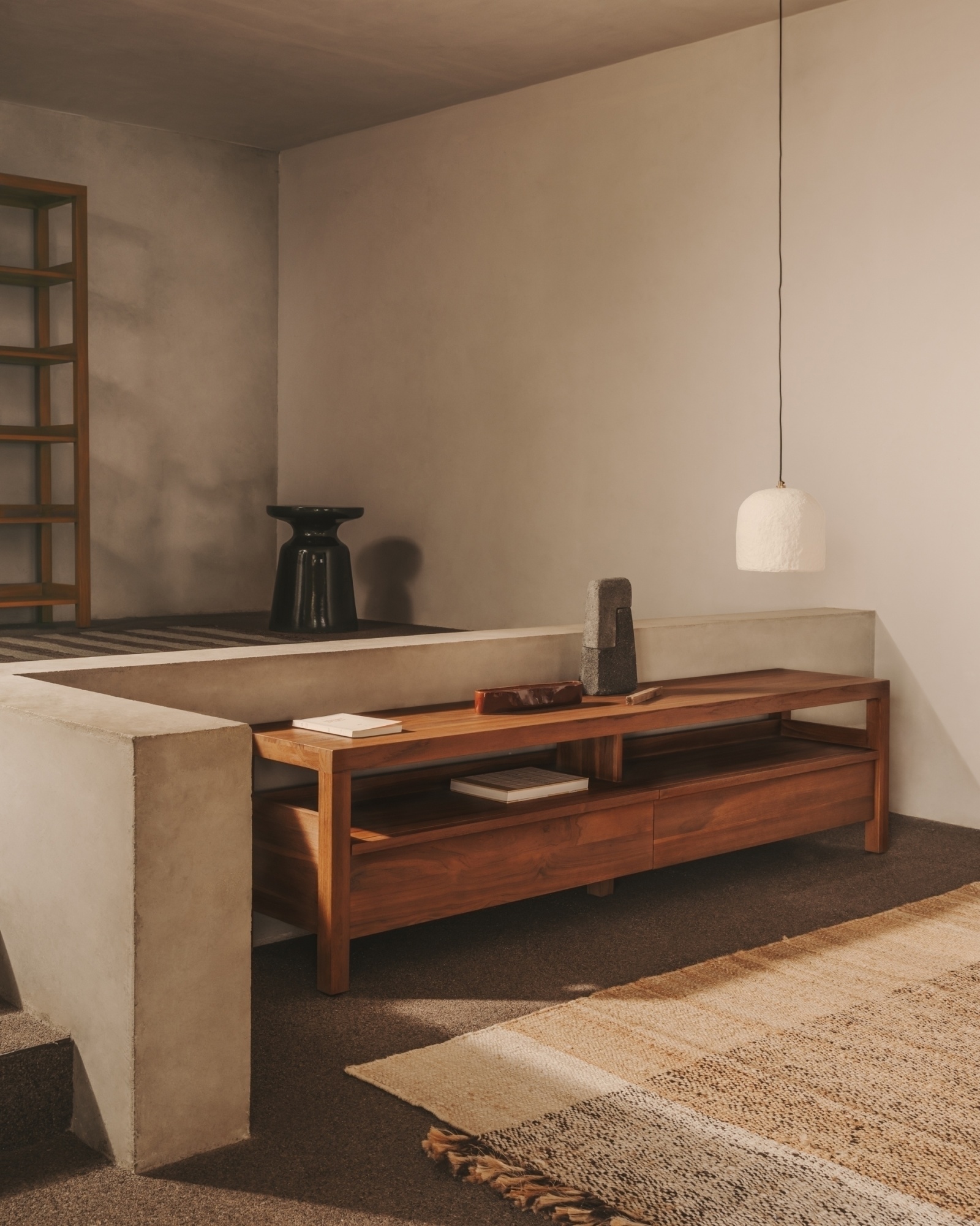 Подставка под телевизор Sashi из массива тикового дерева 200 x 40 см La Forma (ex Julia Grup)