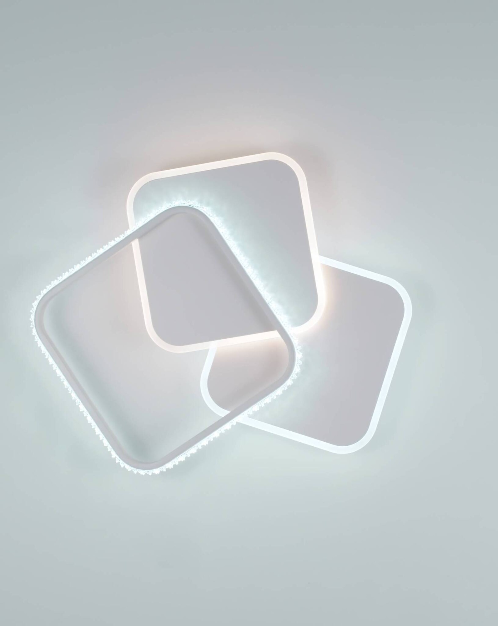 Светодиодный потолочный светильник с пультом Moderli V2900-WL Lira LED 130W