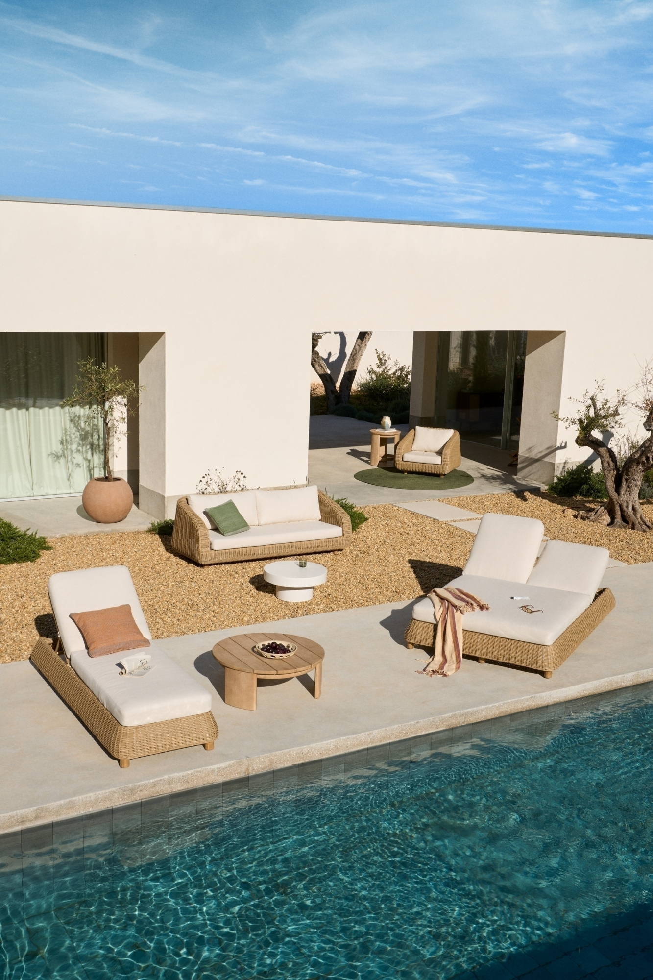 3-местный диван Meria из искусственного ротанга 208 см La Forma 254510