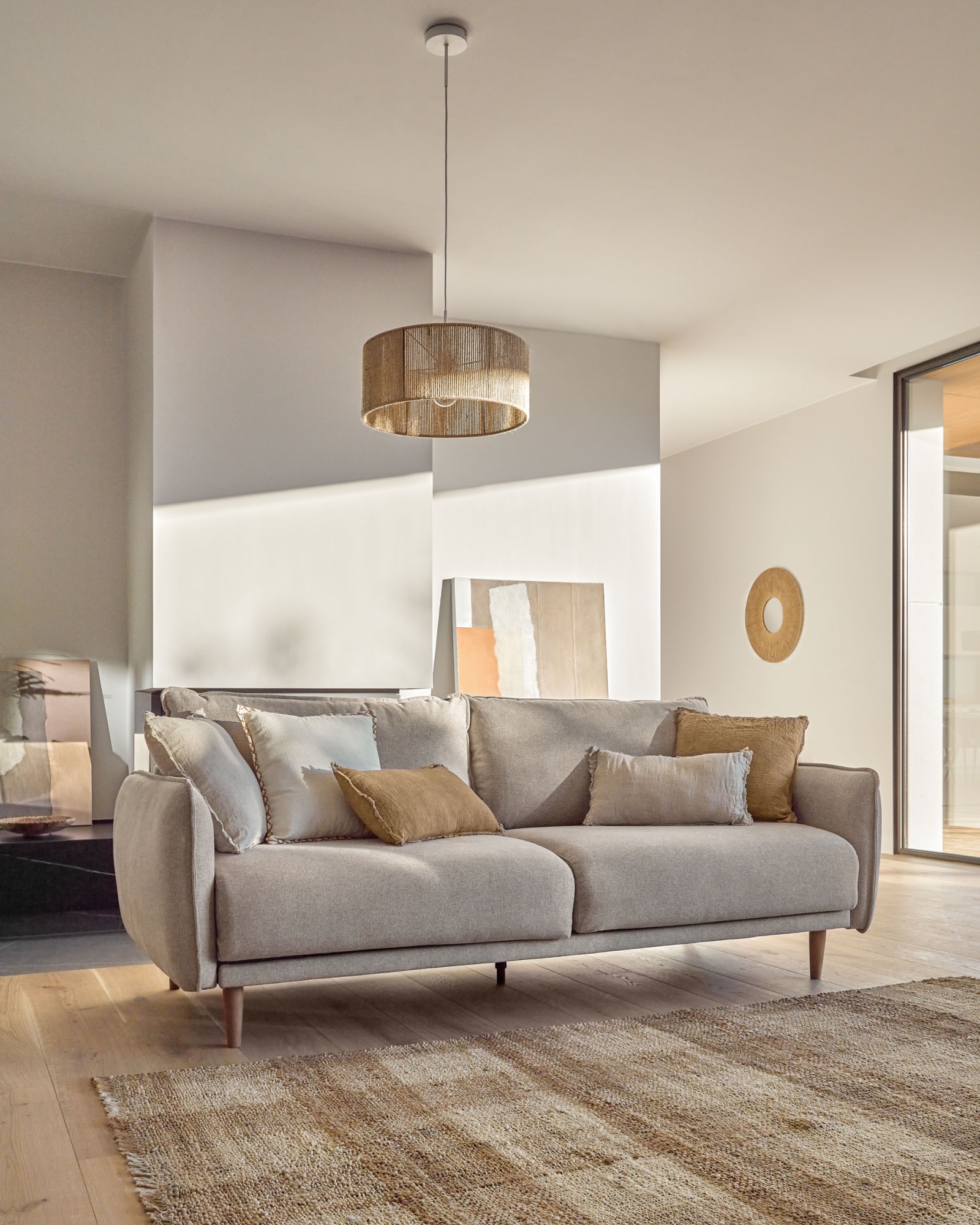 Carlota 3-местный диван бежевого цвета 210 см La Forma (ex Julia Grup)