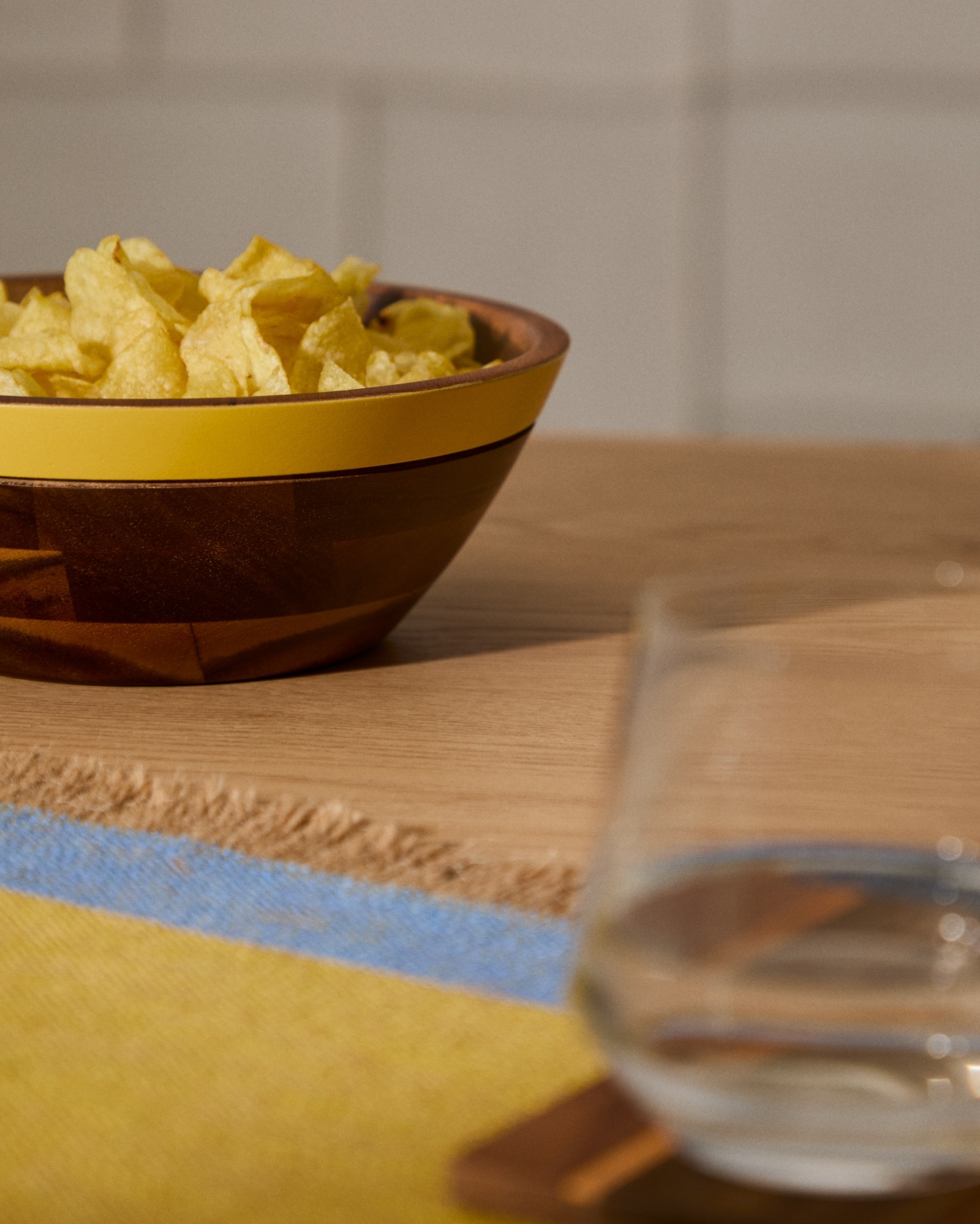 Zairin Чаша из дерева акации с желтой каймой La Forma (ex Julia Grup)