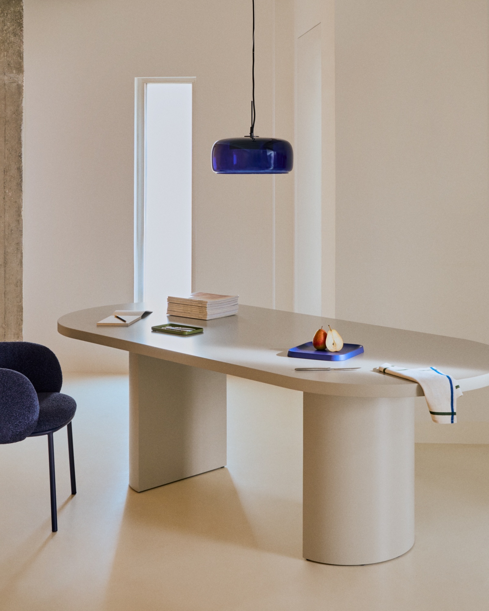 Стол Nealy из лакированного МДФ в отделке экрю, 200 x 100 La Forma (ex Julia Grup)