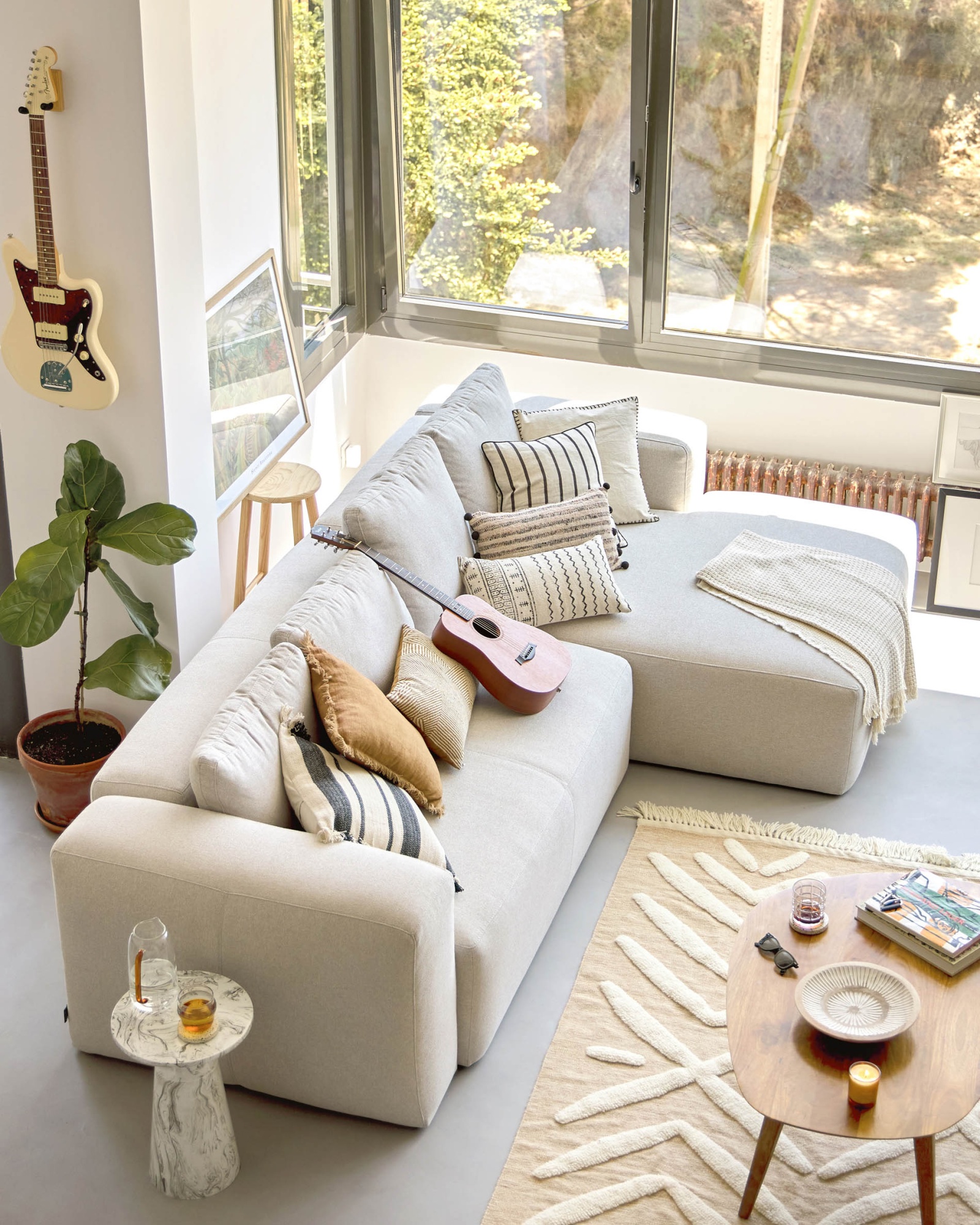 Столик приставной Kesbury La Forma (ex Julia Grup)