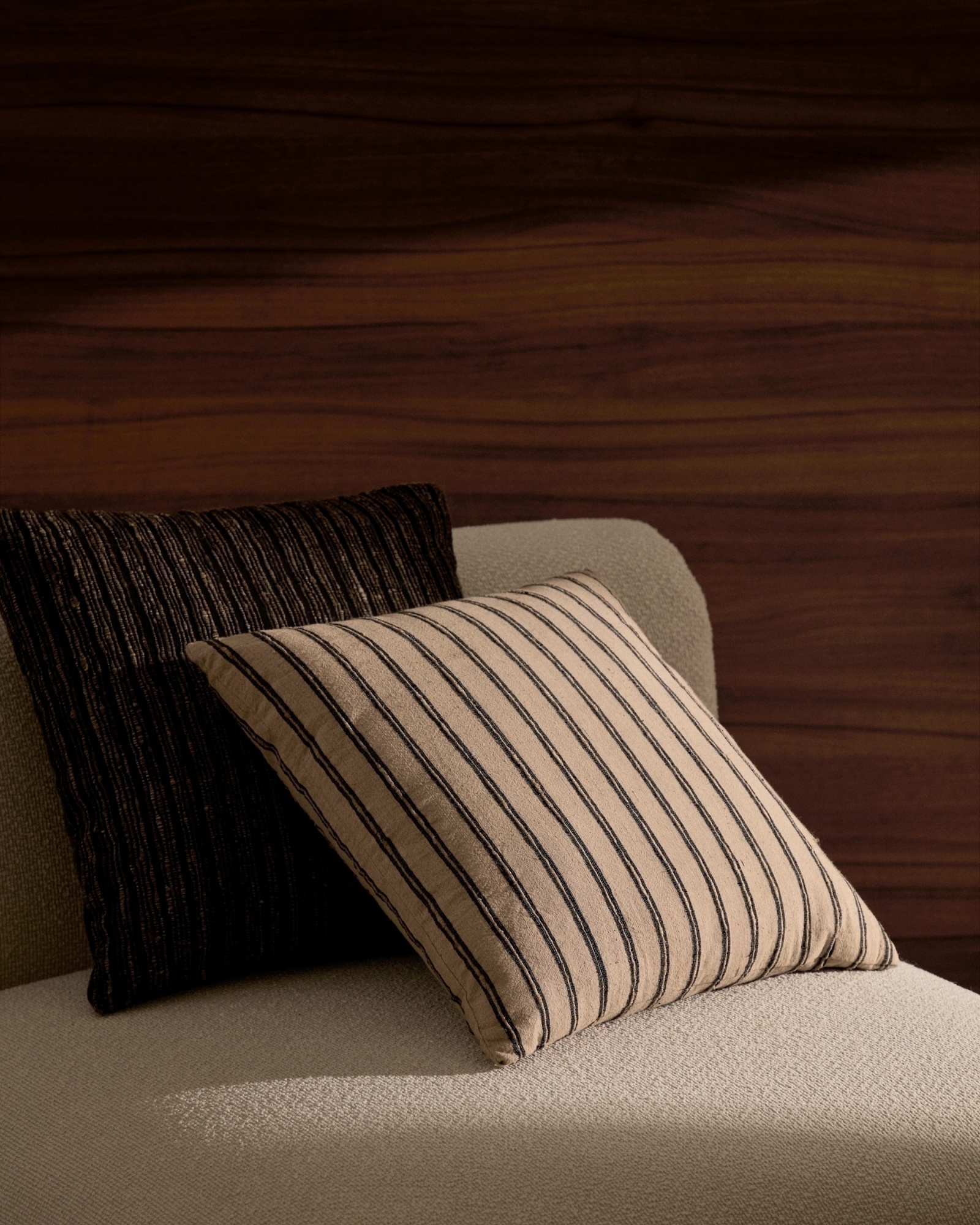 Caliu Чехол для подушки серо-бежевый шелк и хлопок 45 x 45 см La Forma (ex Julia Grup)