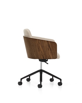 Офисный стул Madai из коричневого шенилла и ясеневого шпона La Forma (ex Julia Grup)
