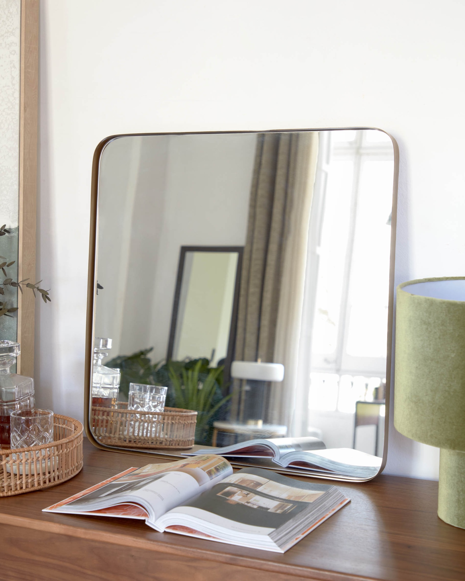 Зеркало Marcus 60x60 золотое La Forma (ex Julia Grup)