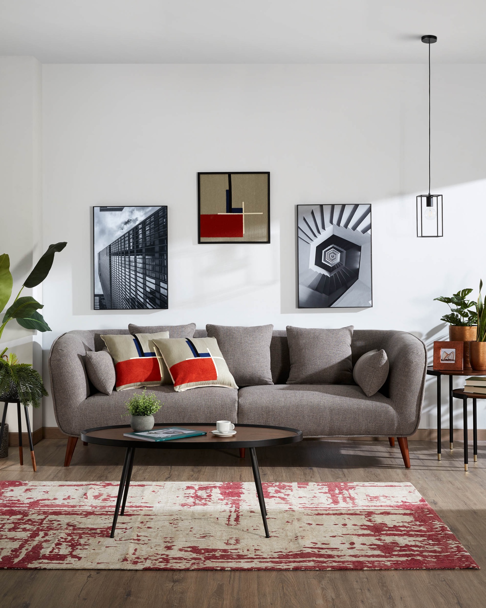 Журнальный столик Kamelia из шпона ореха La Forma (ex Julia Grup)