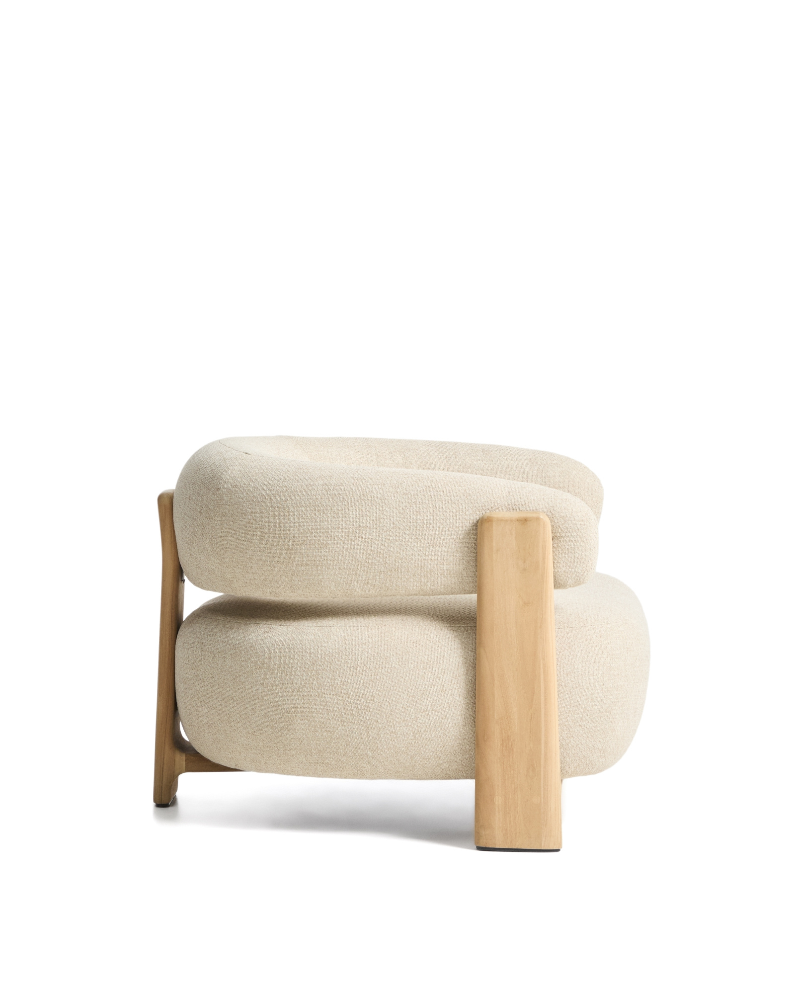 Уличное кресло Granite бежевое с ножками из тикового дерева La Forma 481793