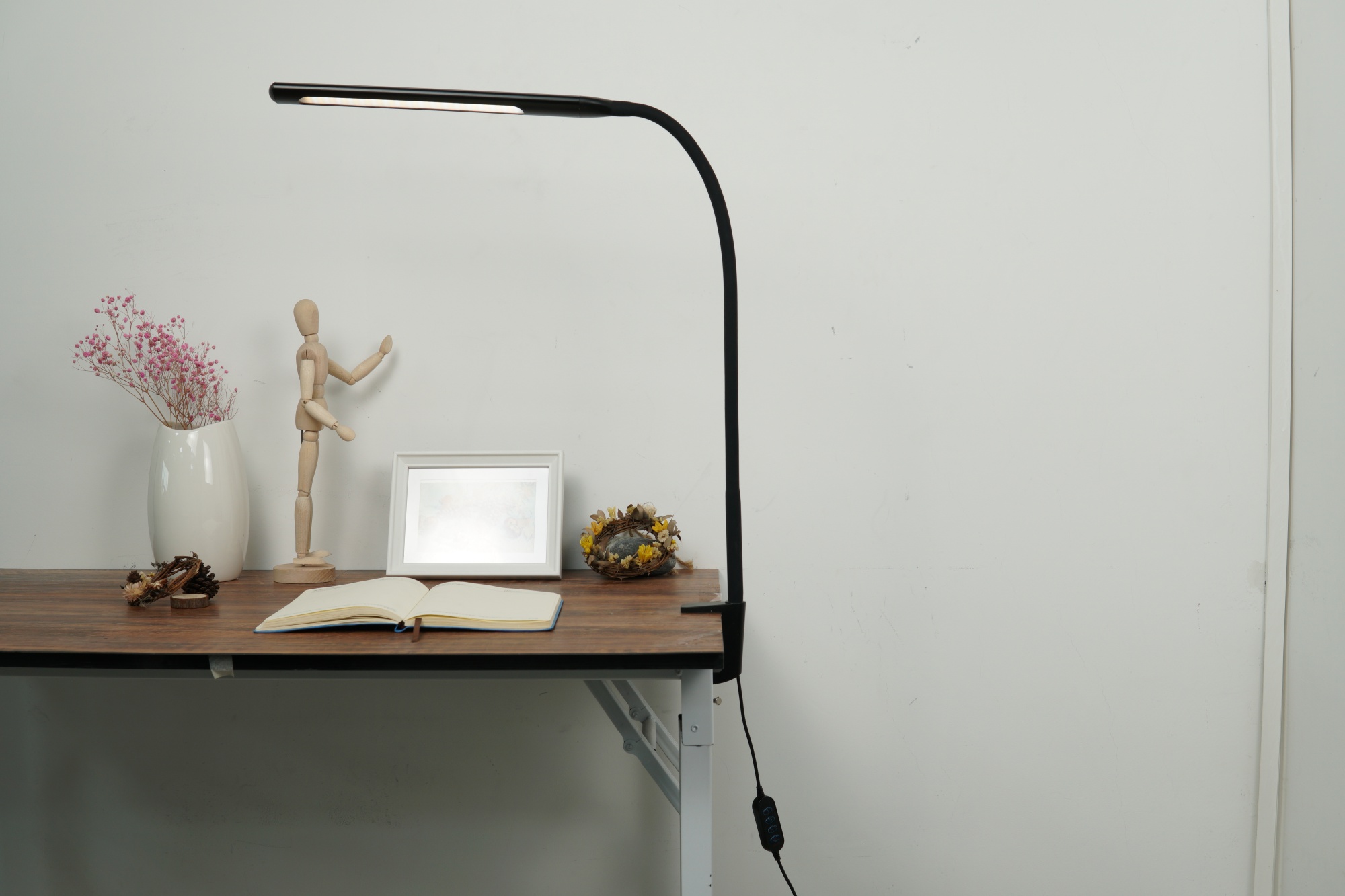 Настольная лампа Donolux T111043TW1B