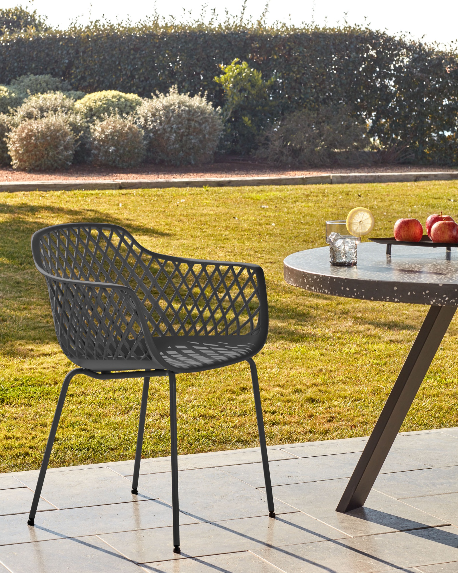 Стул-кресло Quinn темно-серый La Forma (ex Julia Grup)