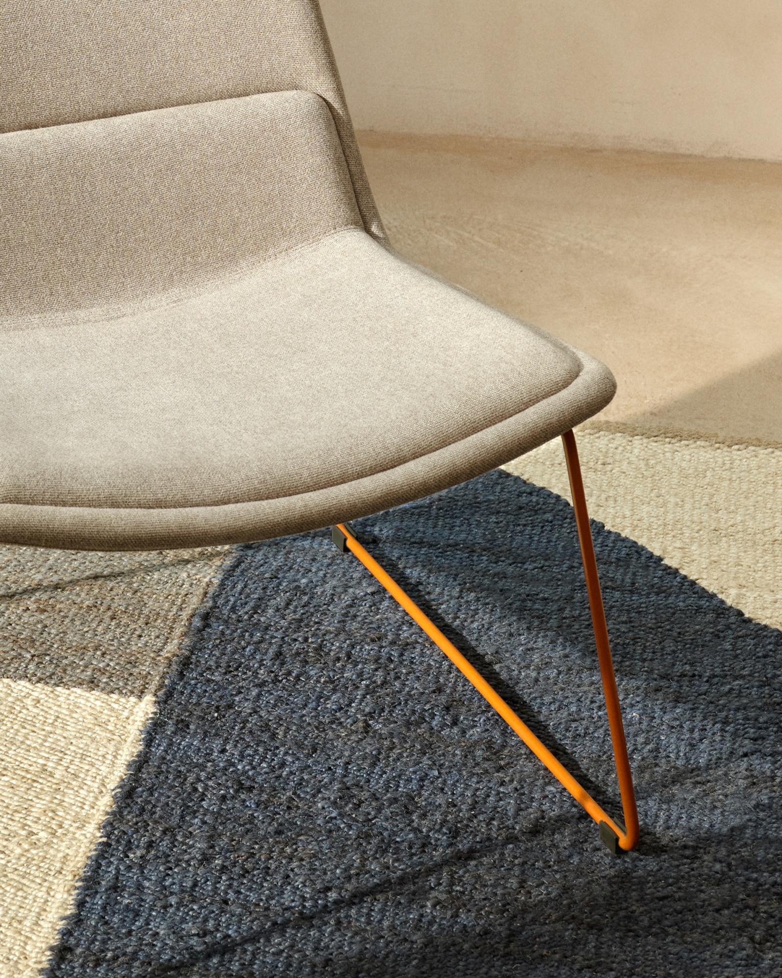 Zahara Стул со стальными ножками полиэстер бежевый La Forma (ex Julia Grup)