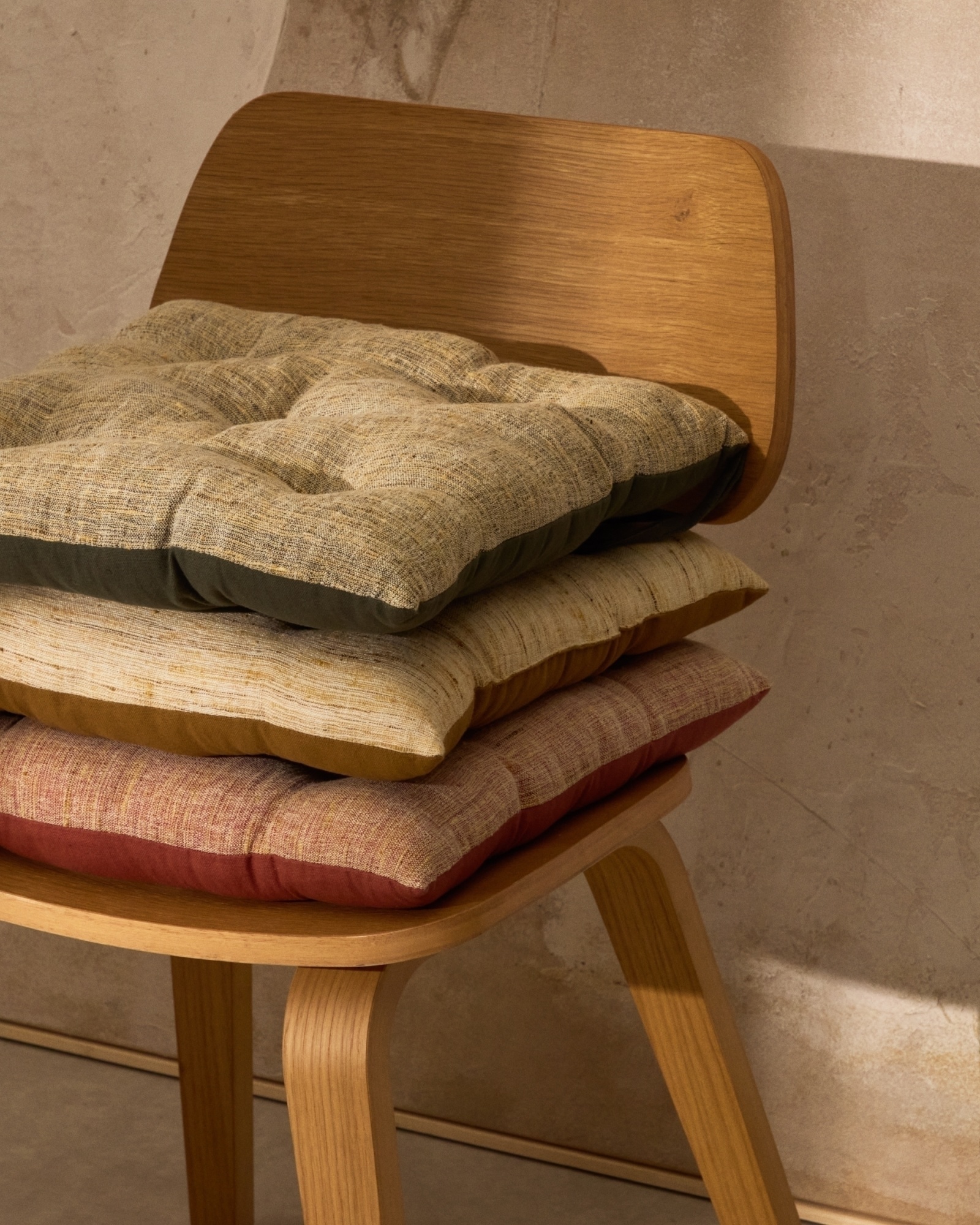 Aren Подушка для стула розового цвета 45 x 45 см La Forma (ex Julia Grup)