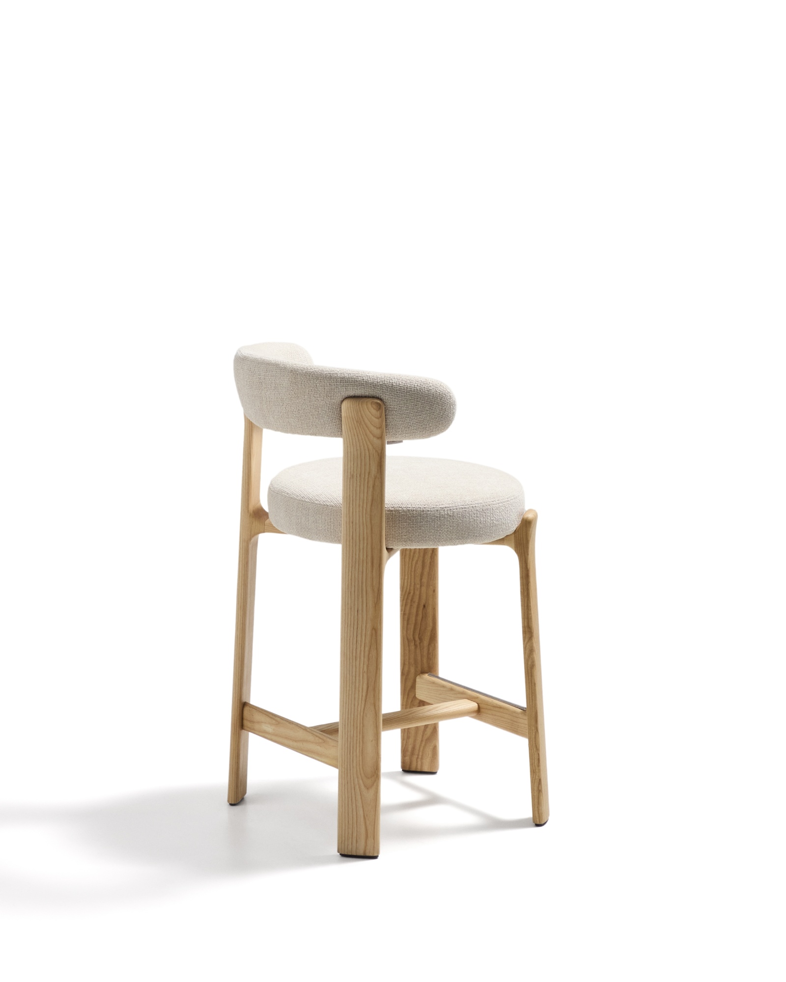 Полубарный стул Granite из бежевой синели и ясеня с натуральной отделкой 65 см La Forma (ex Julia Grup)