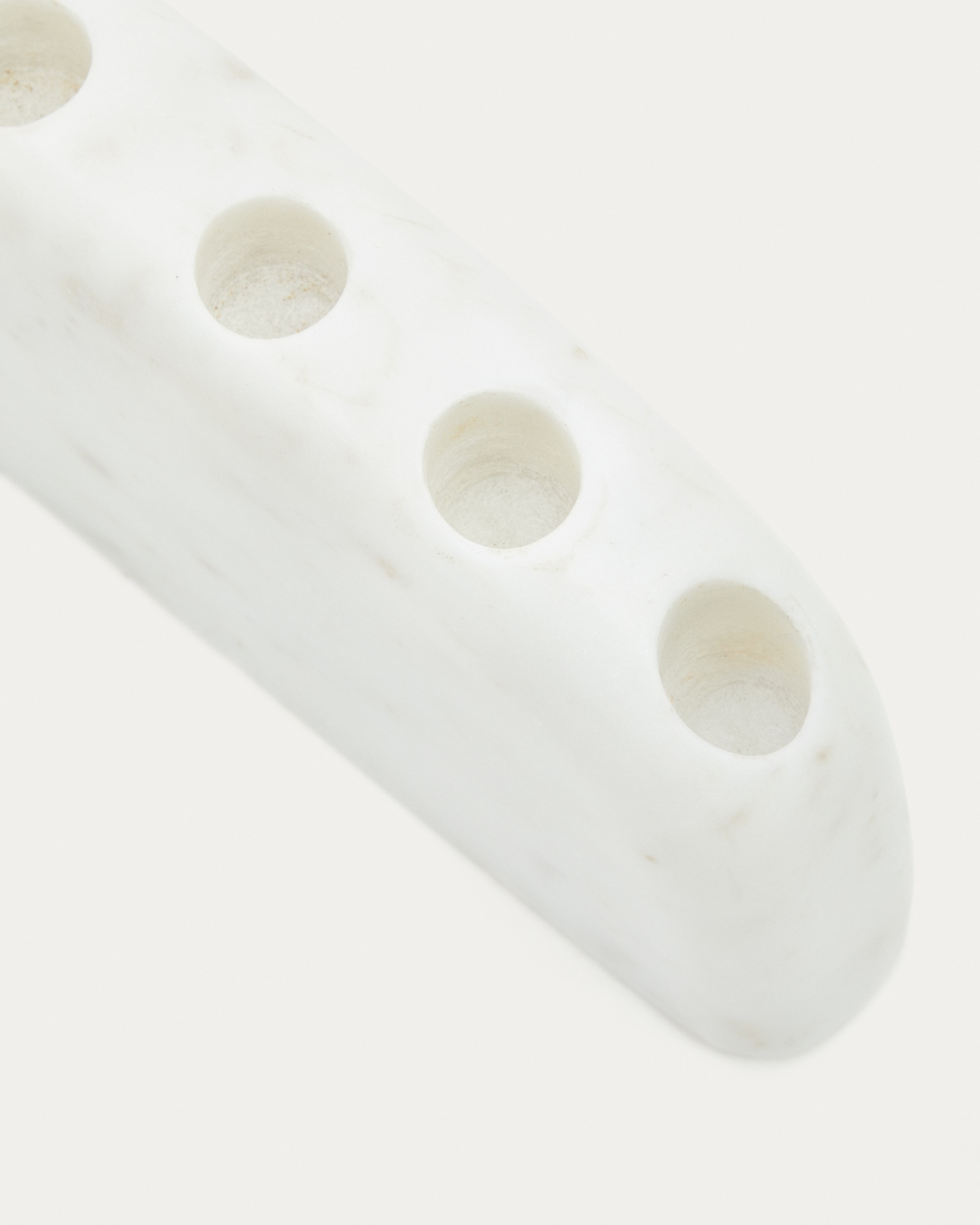 Signe Большой подсвечник из белого мрамора 12 см La Forma (ex Julia Grup)