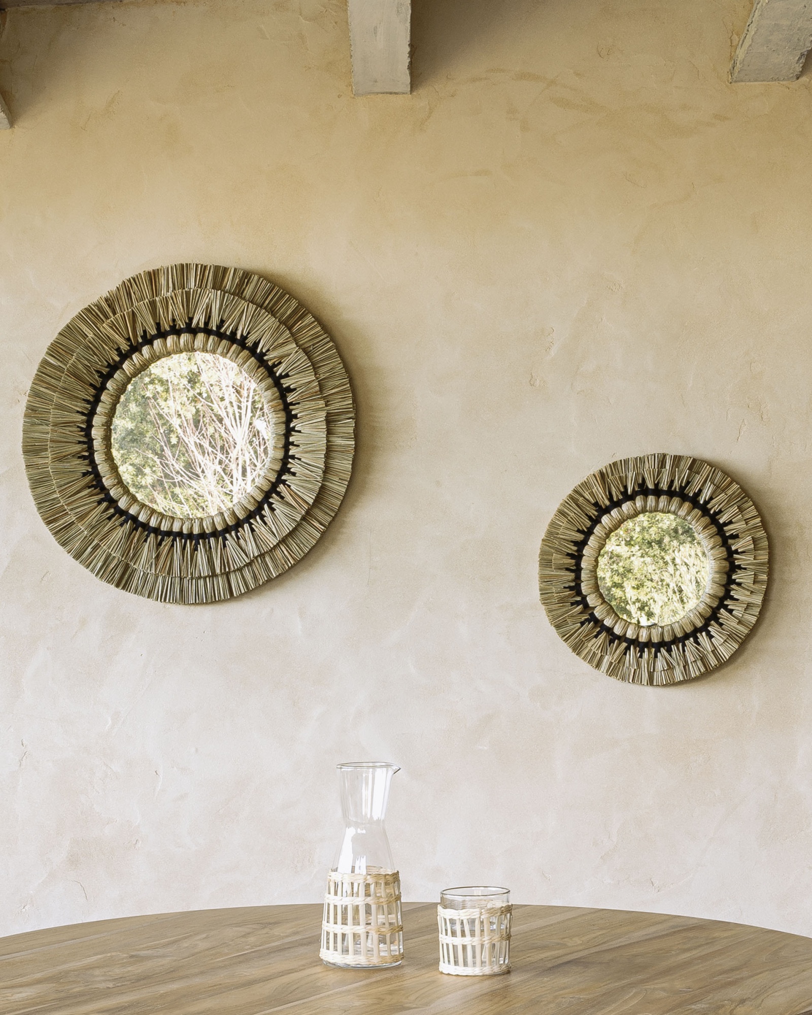 Круглое зеркало Akila из натуральных зеленых волокон 40 см La Forma (ex Julia Grup)