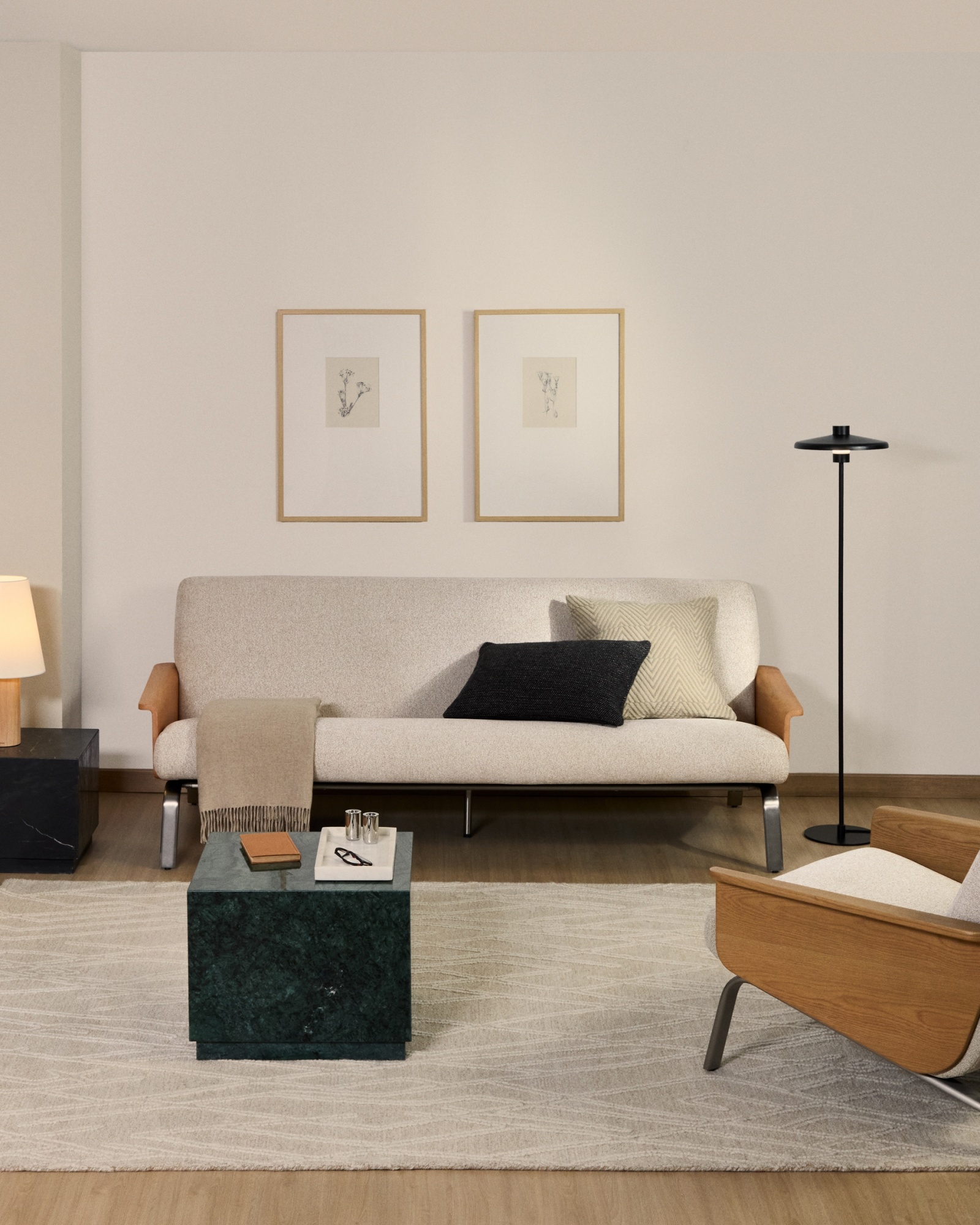 3-местный диван Amsen бежевый с подлокотниками из шпона дуба La Forma (ex Julia Grup)