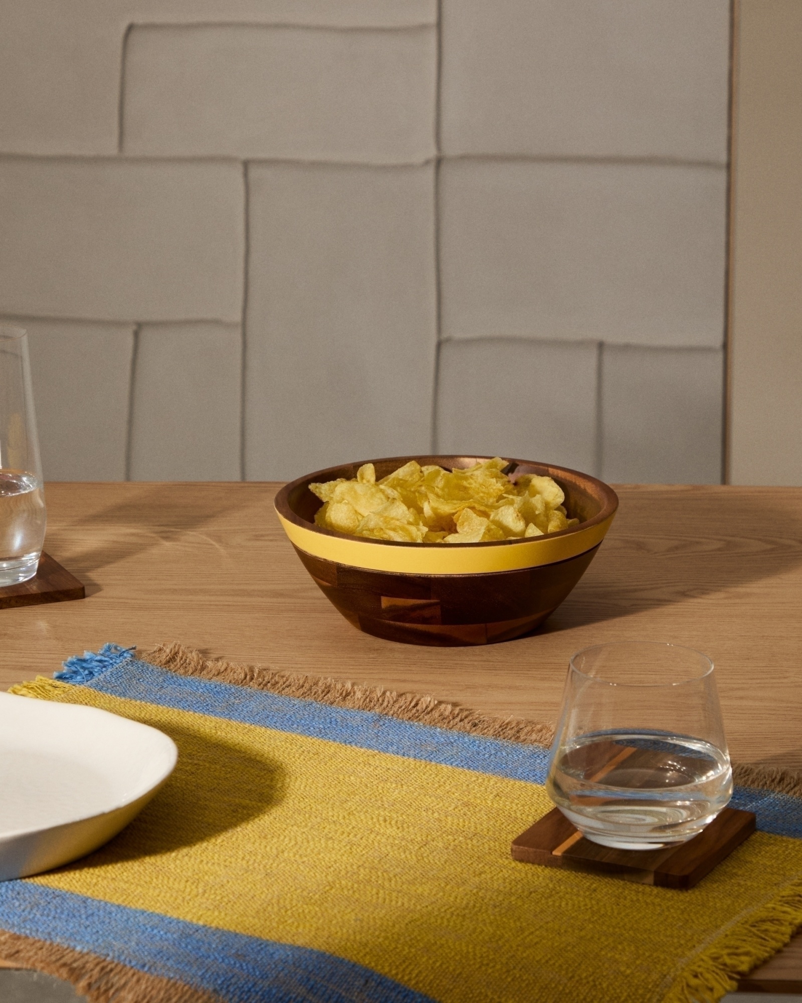 Zairin Чаша из дерева акации с желтой каймой La Forma (ex Julia Grup)