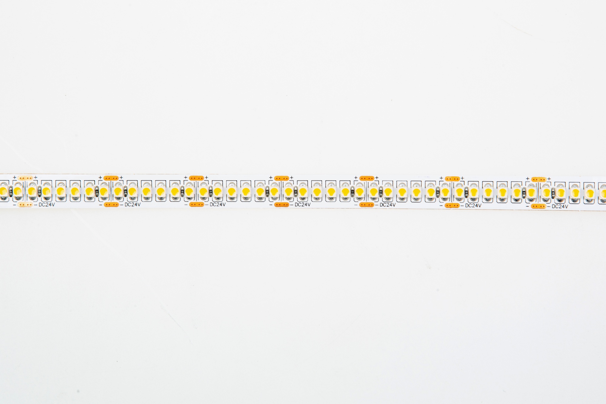 Светодиодная лента Donolux DN18331NWRA85