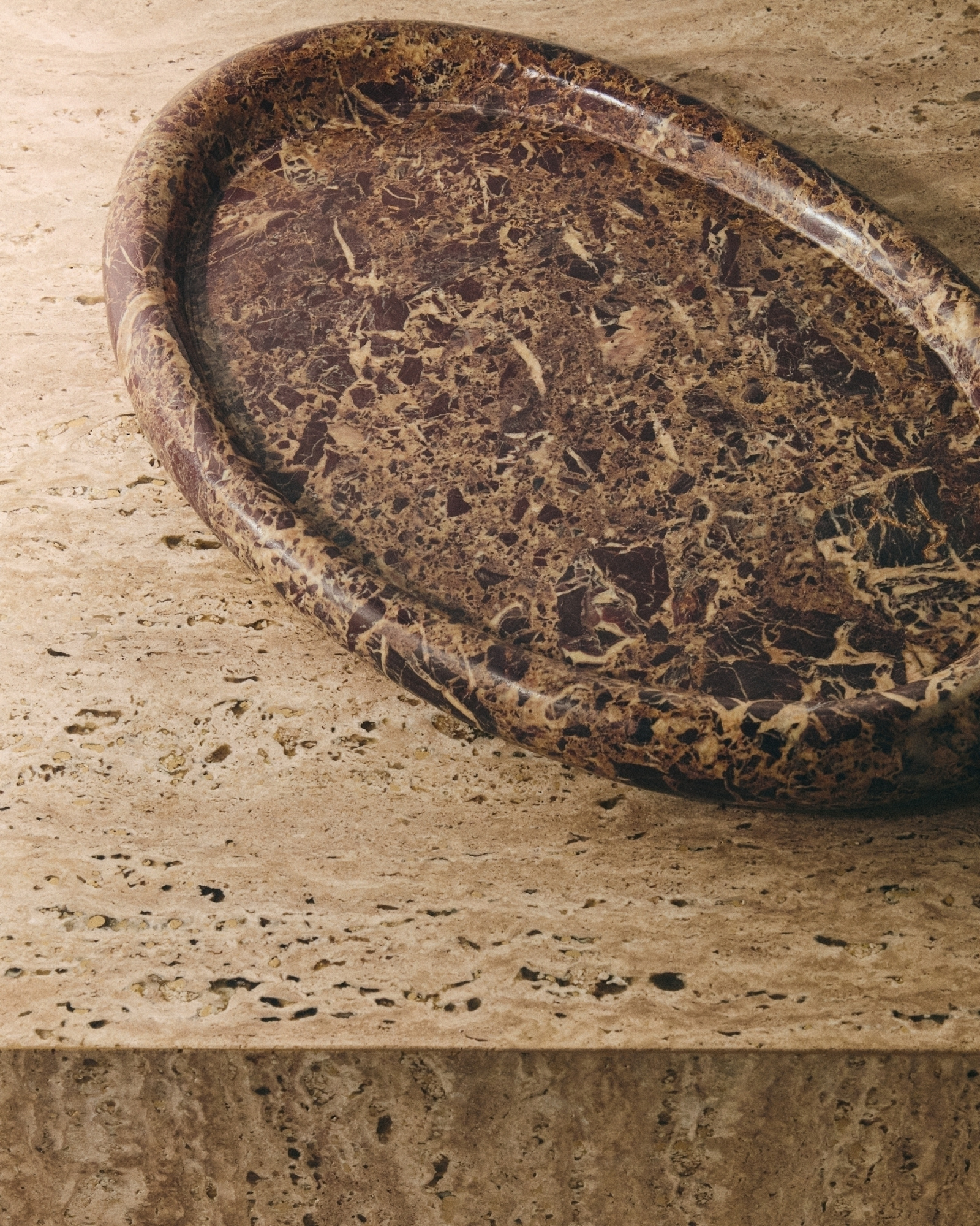 Поднос Lenorel из бордового мрамора 43 x 28 см La Forma 436974