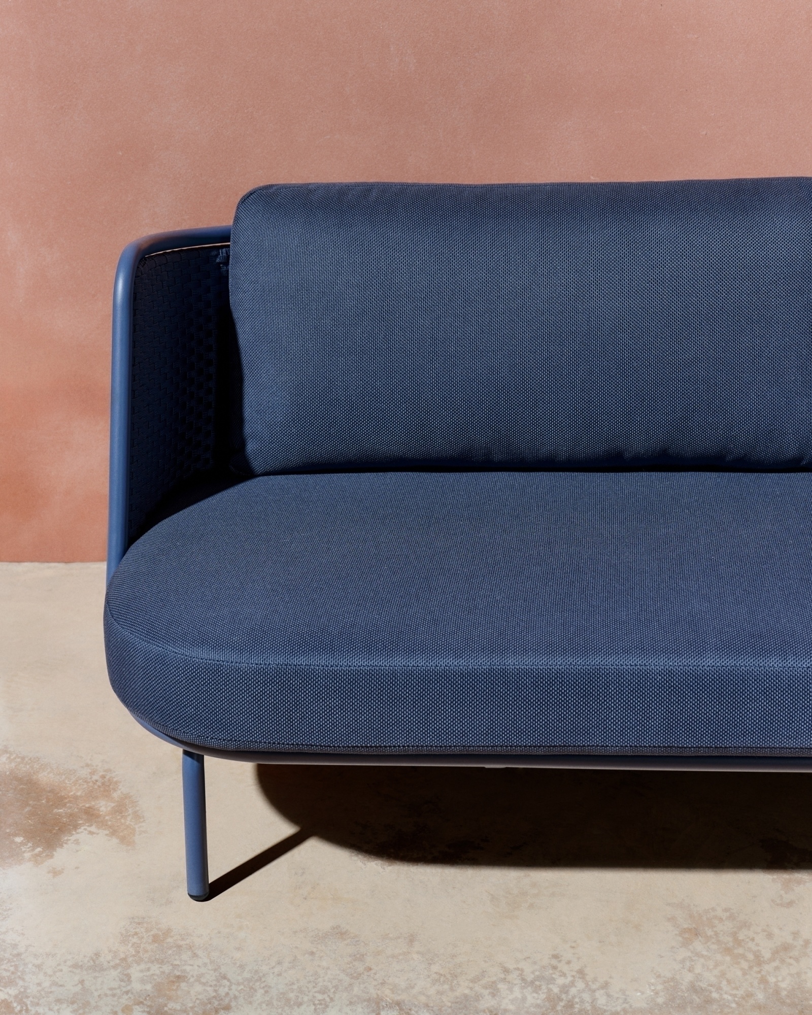 Уличный 3-местный диван Sedalis из алюминия и синей веревки 210 см La Forma (ex Julia Grup)