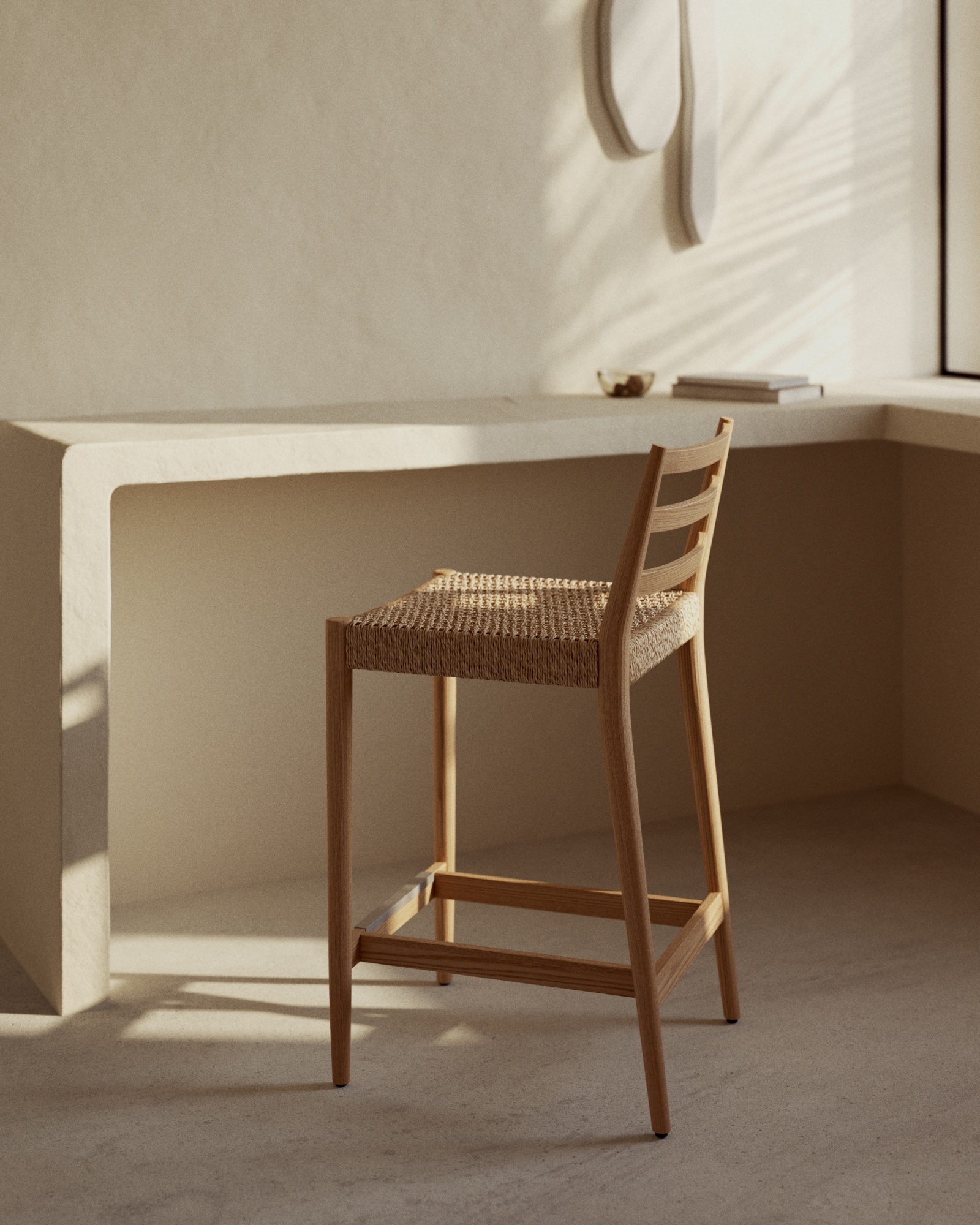 Полубарный стул Analy из массива дуба в натуральной отделке и веревочным сиденьем 65 см La Forma (ex Julia Grup)