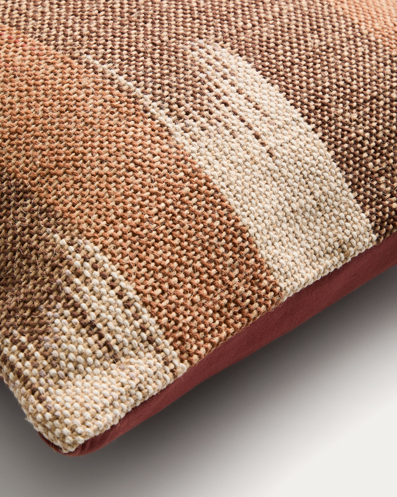 Чехол для подушки Liroda из джута с разноцветным узором икат, 60 x 60 см La Forma 481429