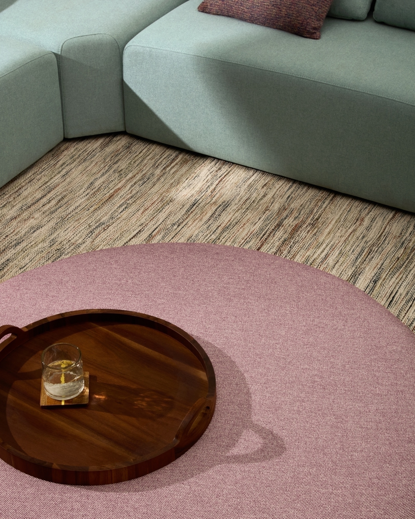 Пуф Kaeli фиолетовый со съемным чехлом Ø120 см La Forma (ex Julia Grup)