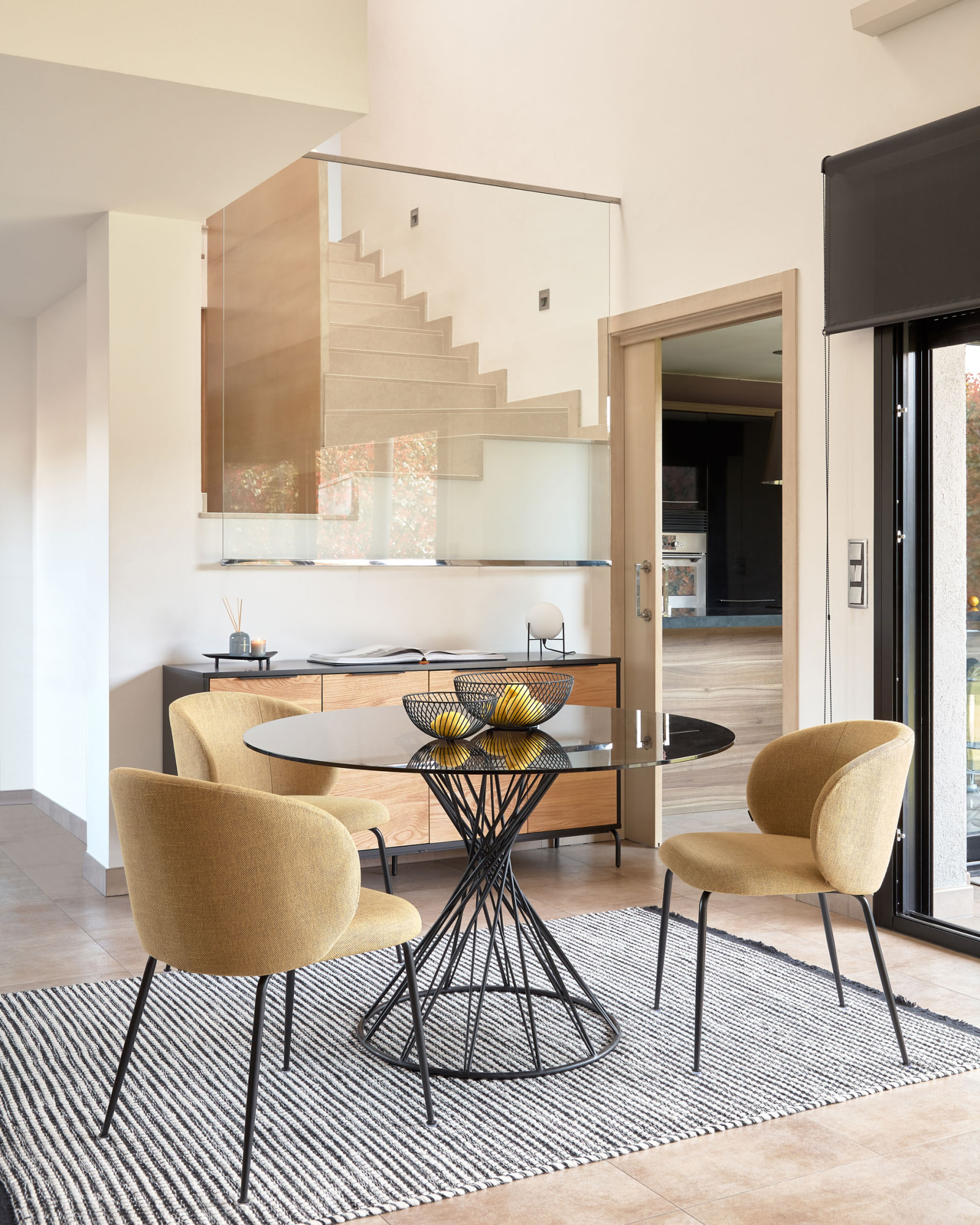 Niut стеклянный обеденный стол Ø 120 cm La Forma 86695