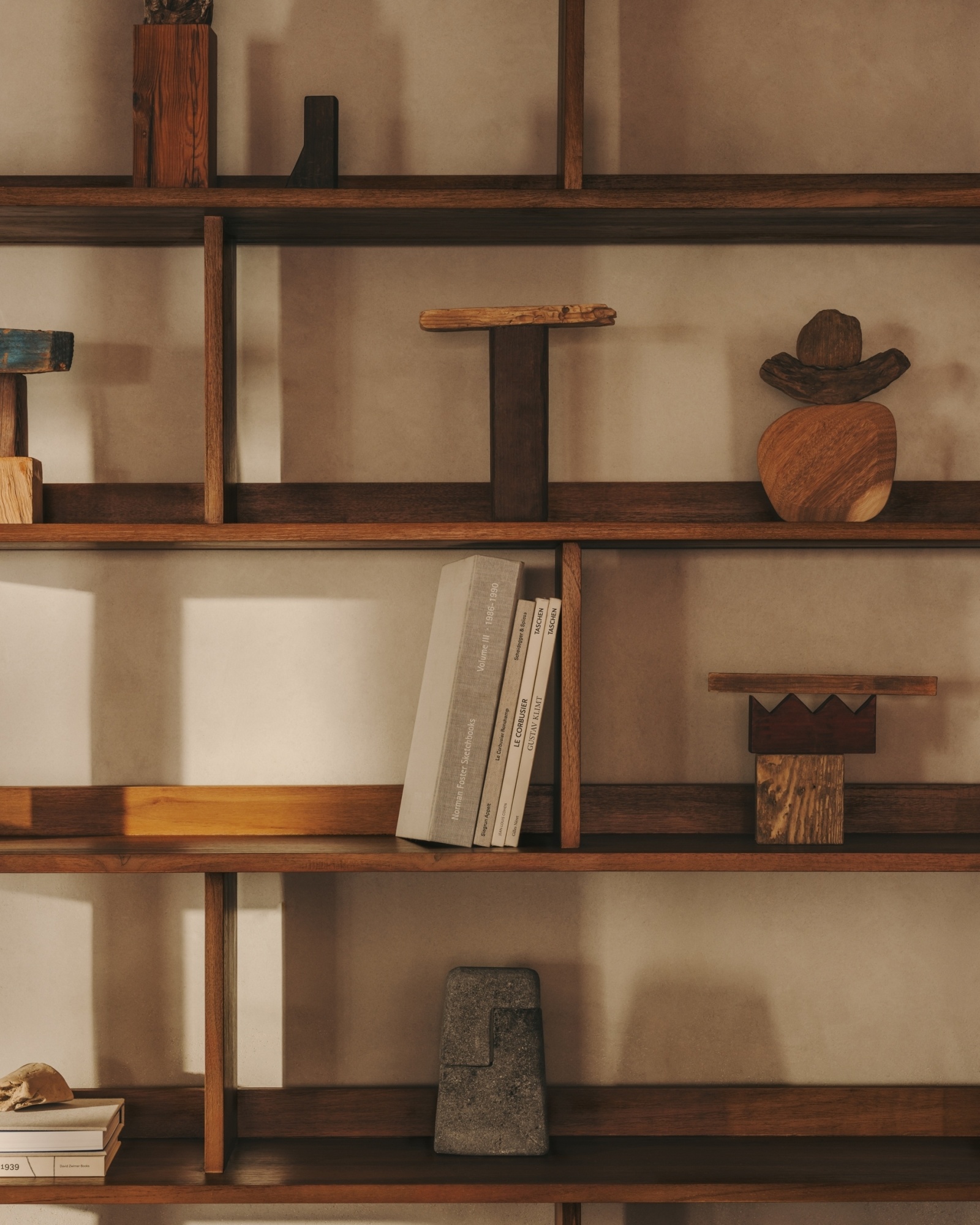 Скульптура из камня Sipa с натуральной отделкой 20 см La Forma (ex Julia Grup)