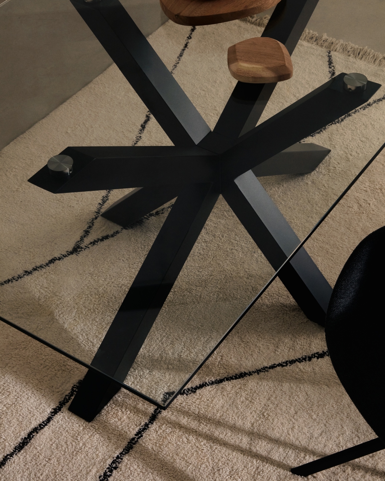 Стол Arya 160x90 стекло черный La Forma (ex Julia Grup)