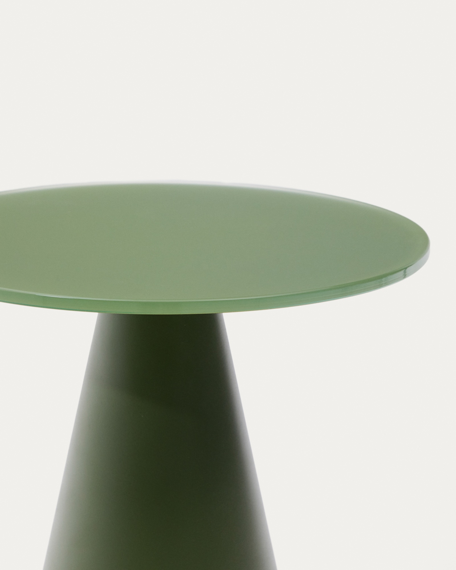 Журнальный столик Wilshire из стекла и стали зеленый Ø30cm La Forma (ex Julia Grup)