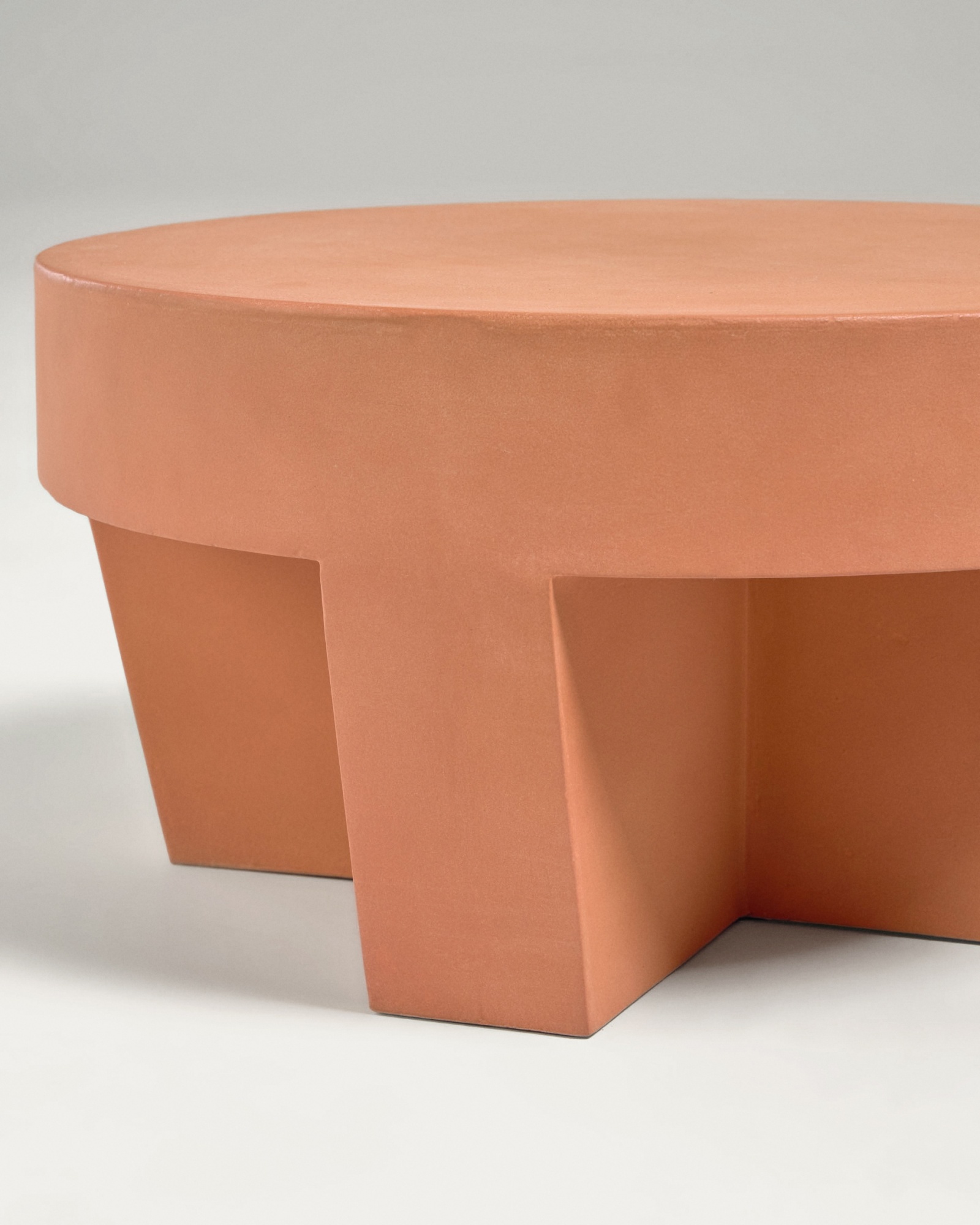 Кофейный столик Vilena из терракоты Ø 60 см La Forma (ex Julia Grup)