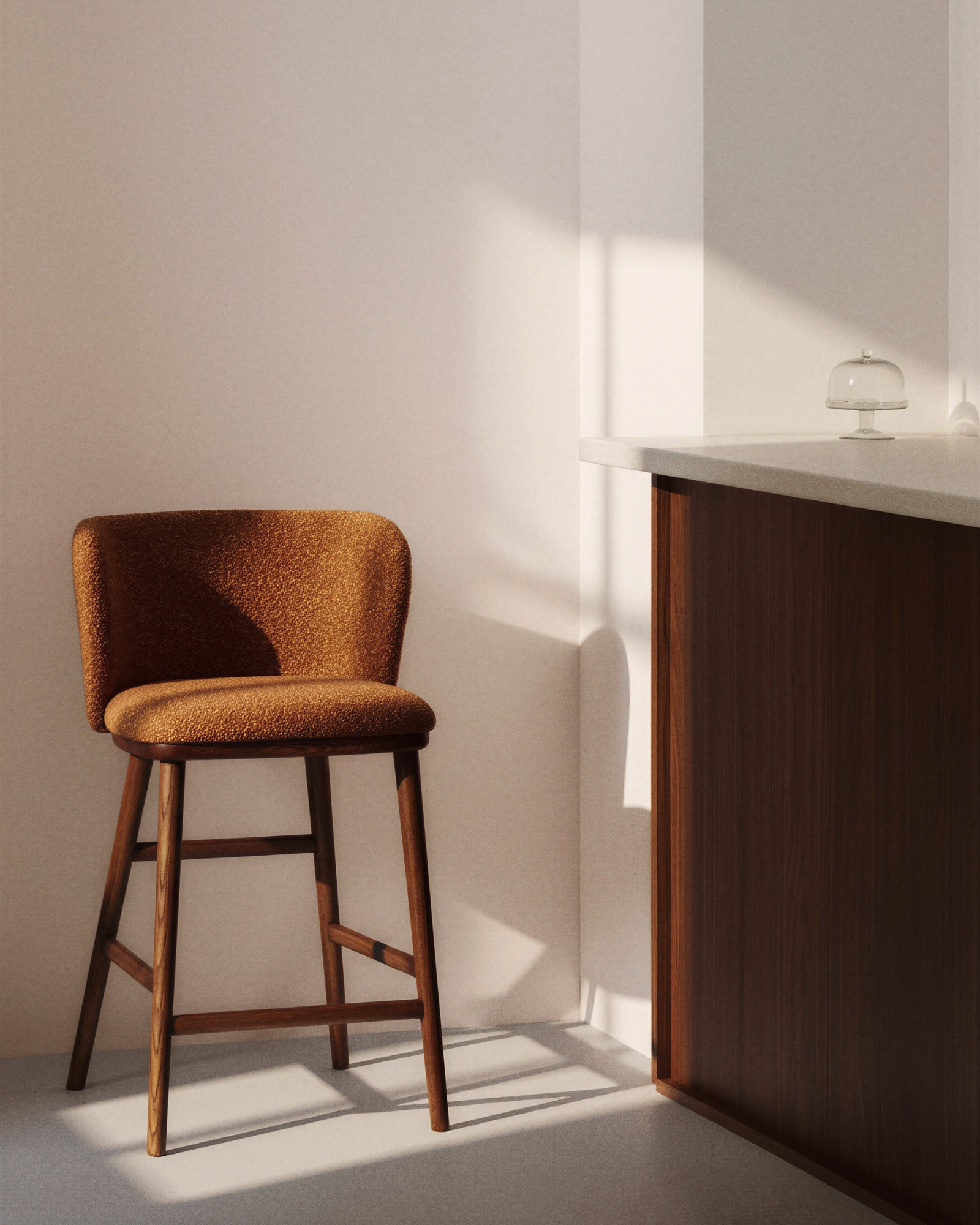 Полубарный стул Ciselia из терракотового шенилла с ножками из ясеня в отделке орех La Forma 463519