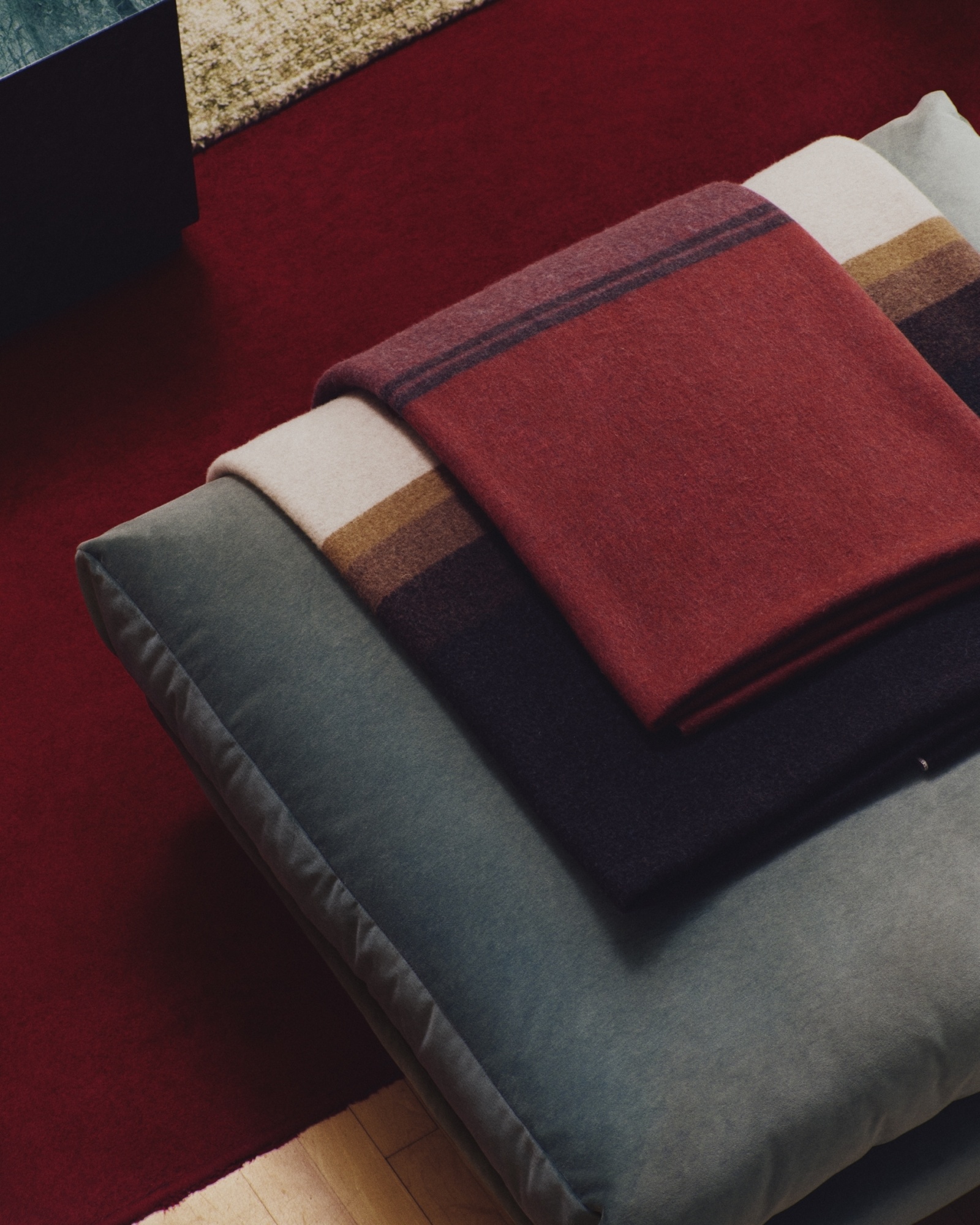 Плед Zunara двухсторонний разноцветный с бахромой 170 x 130 см La Forma (ex Julia Grup)